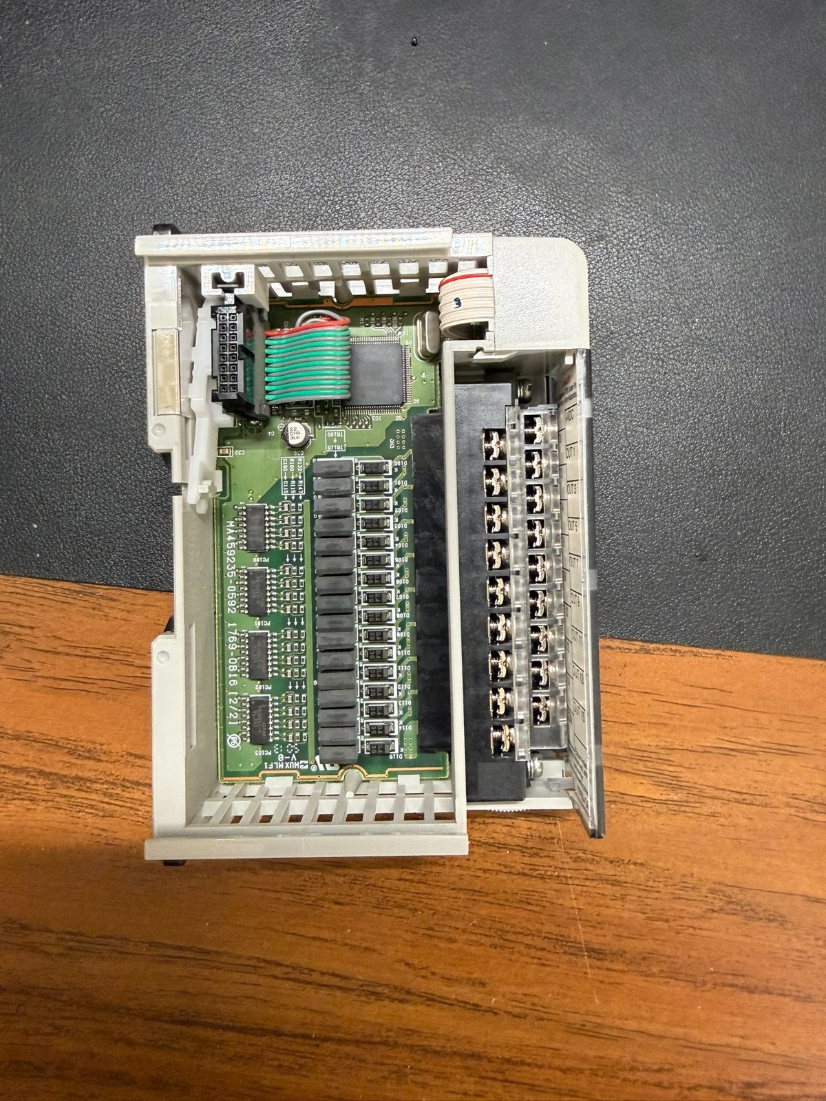 Allen-Bradley 1769-OB16 PLC Output Module