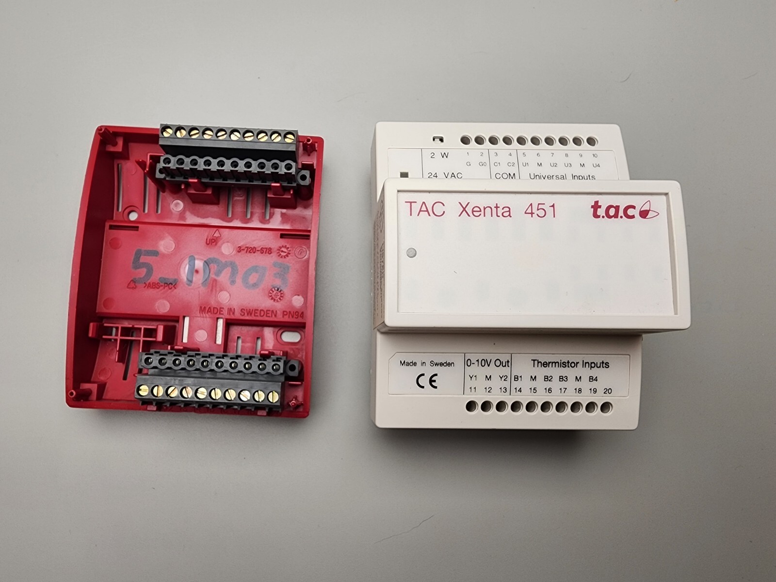 TAC Xenta 451 with base, Analog Input and Output Module, 0-073-0281-1