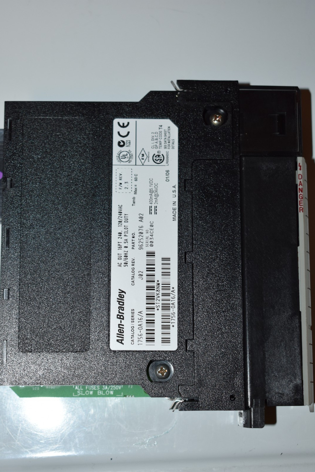 1756-OA16 ALLEN BRADLEY AC OUTPUT MODULE SERIES A