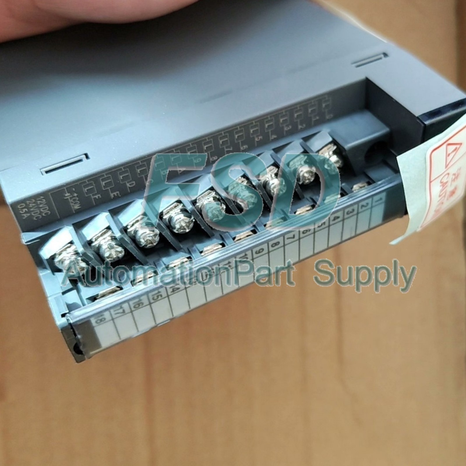 Mitsubishi QY80 PLC Module 1 PCS New Box