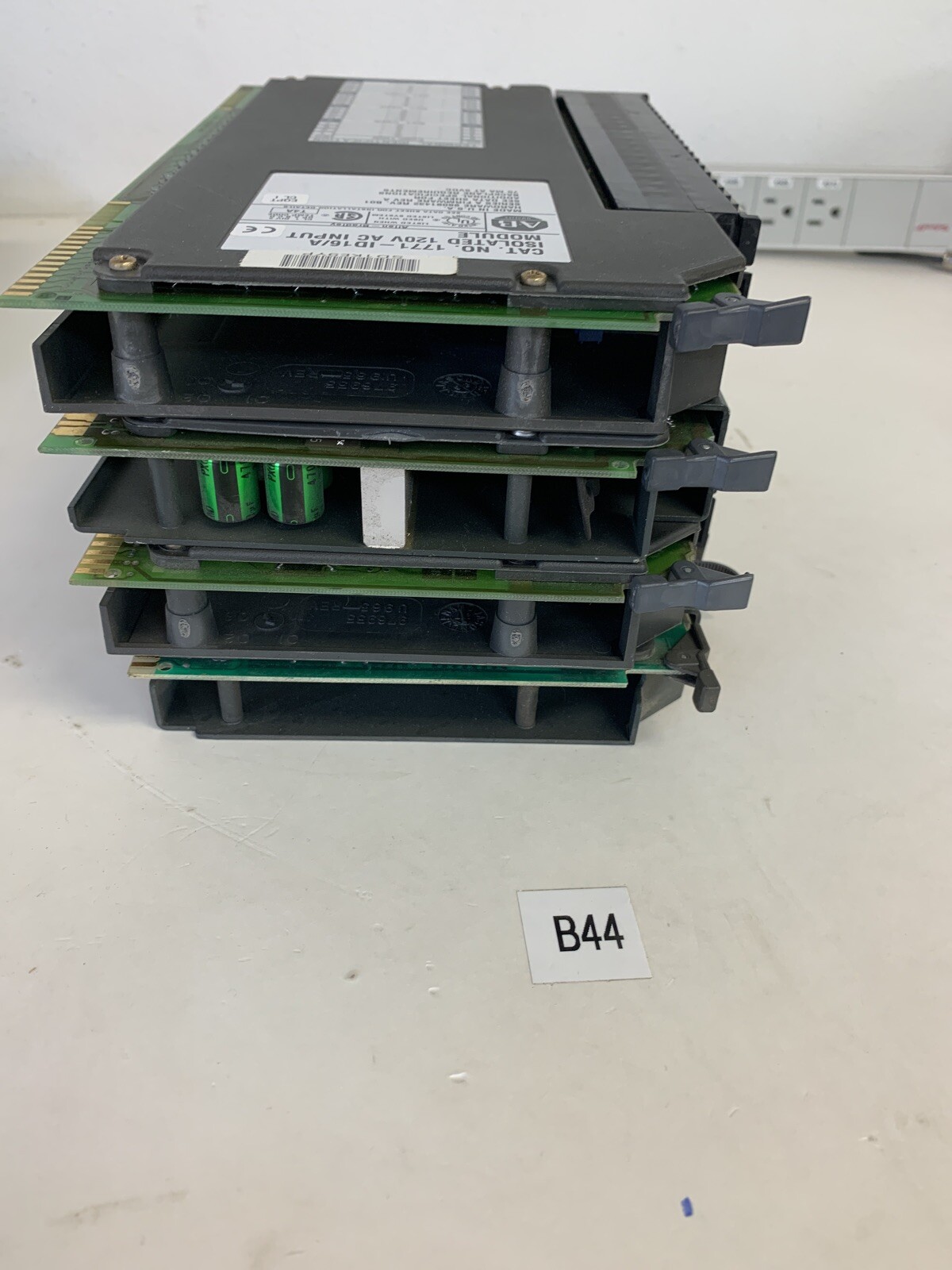 1771-ID16 /A,IAD /B,IQ16/B Input&1771-P4S120V AC Power Supply Modules AB 4 Total