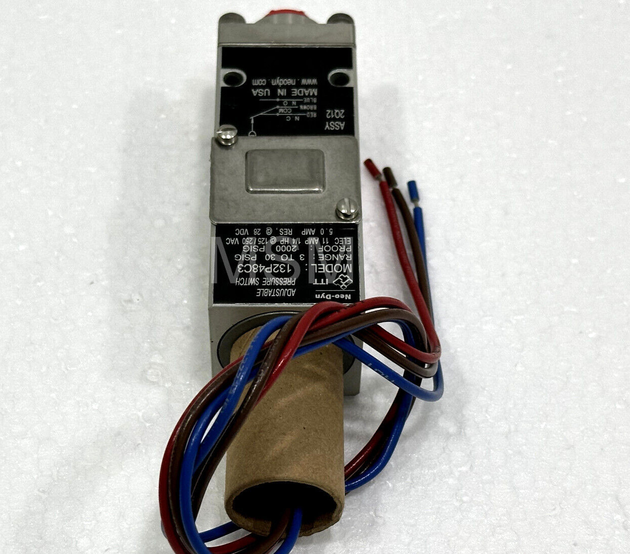 ITT Industrise Adjustable Pressure Switch 132P48C3 2000 PSIG