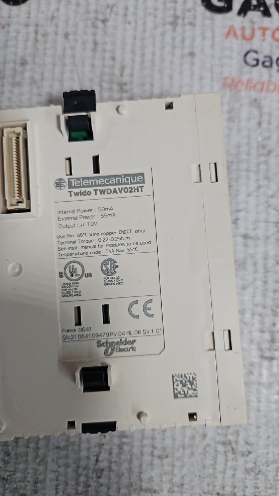 Telemecanique TWDAV02HT Analog Output Module USED
