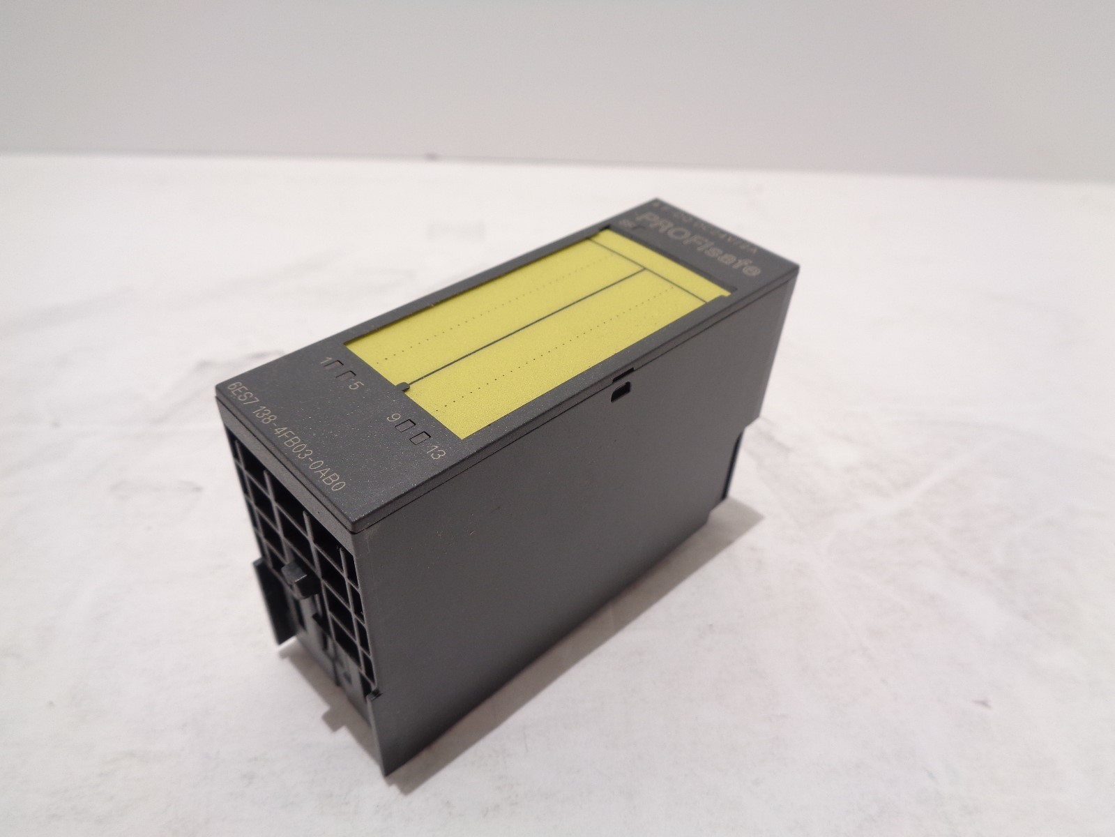 Siemens 4 F-DO DC24V/2A 6ES7 138-4FB03-0AB0 PROFIsafe Digital Output Module