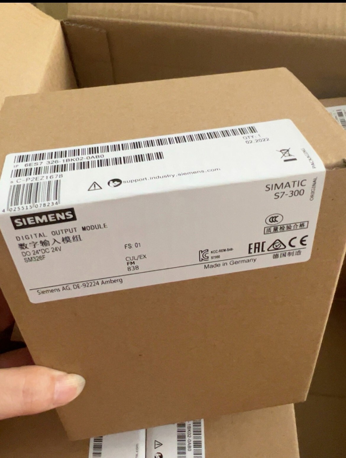 New Siemens 6ES7326-1BK02-0AB0 6ES7 326-1BK02-0AB0 module with box