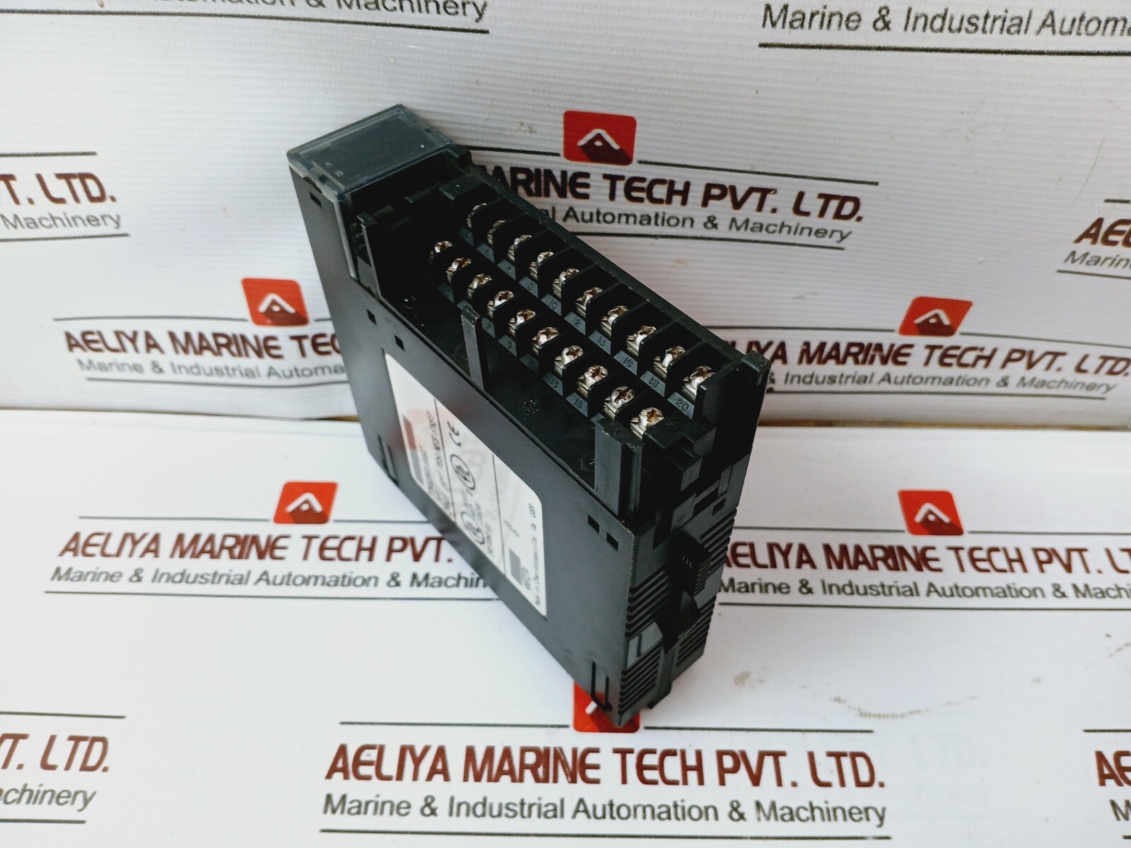 GE Fanuc IC693MDL646C Input Module 24VDC 16PT Pos/Neg, 002/0
