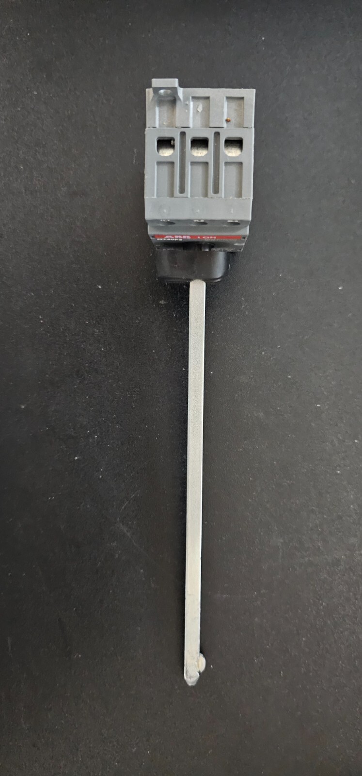 ABB OT40F3 Disconnect Switch 3 Phase 40A 600V 50 Hz DIN Rail Panel Mount