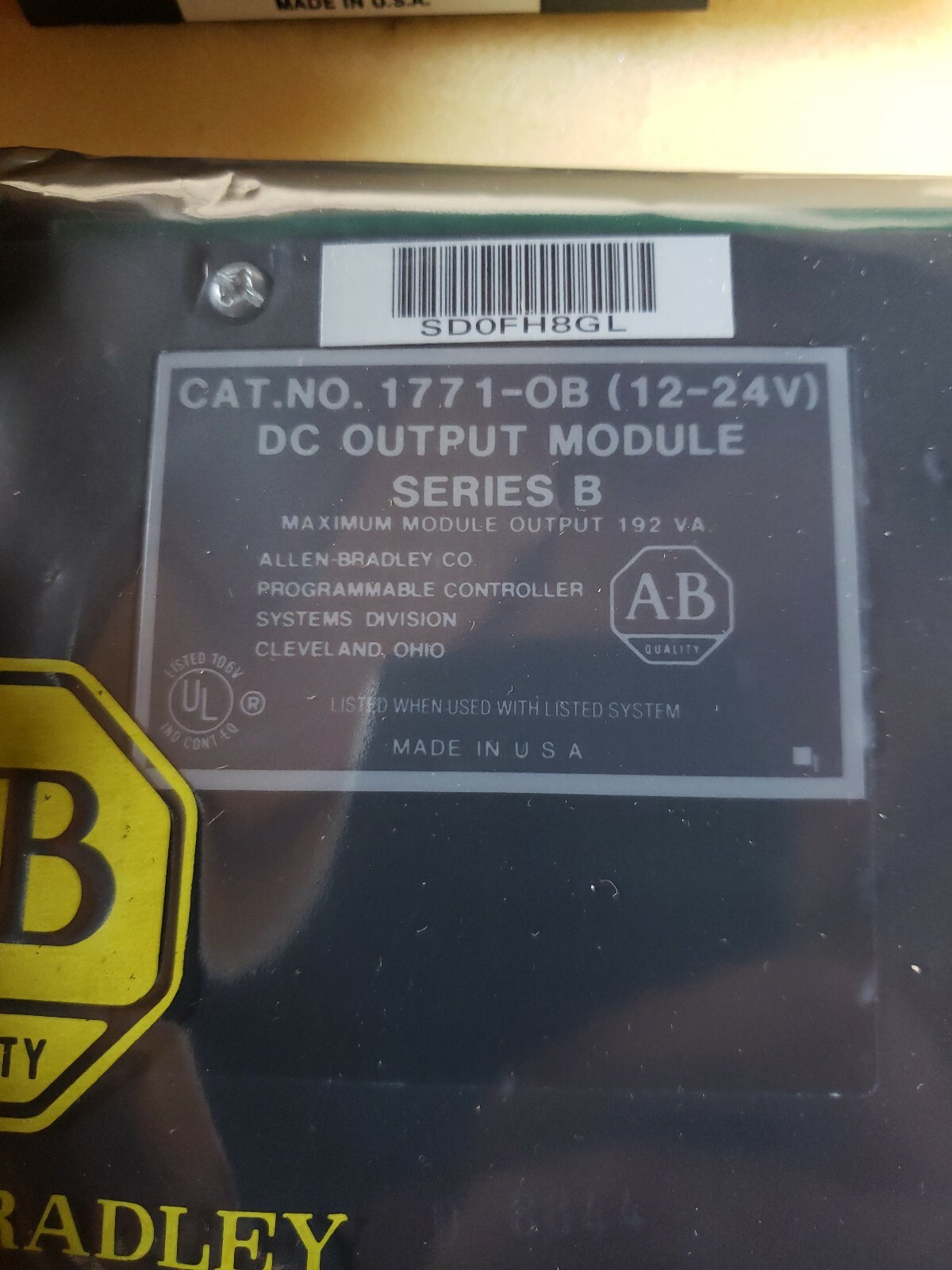 Allen-Bradley 1771-OB Output Module. New In Box With Terminal Strip