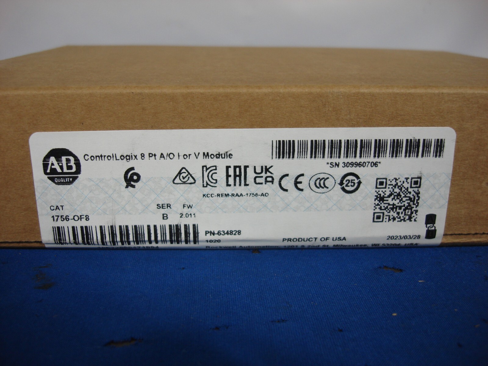 Allen Bradley ControlLogix 8 Pt A/O 1756-OF8 Ser B MFG 2023 2.011