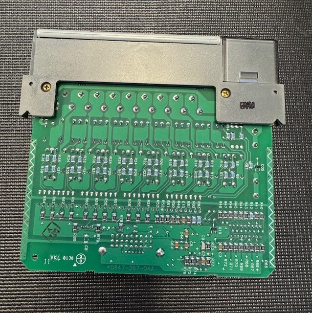 Allen Bradley 1746-OBP16 SER C PLC Output Module output voltage 20.4-26.4