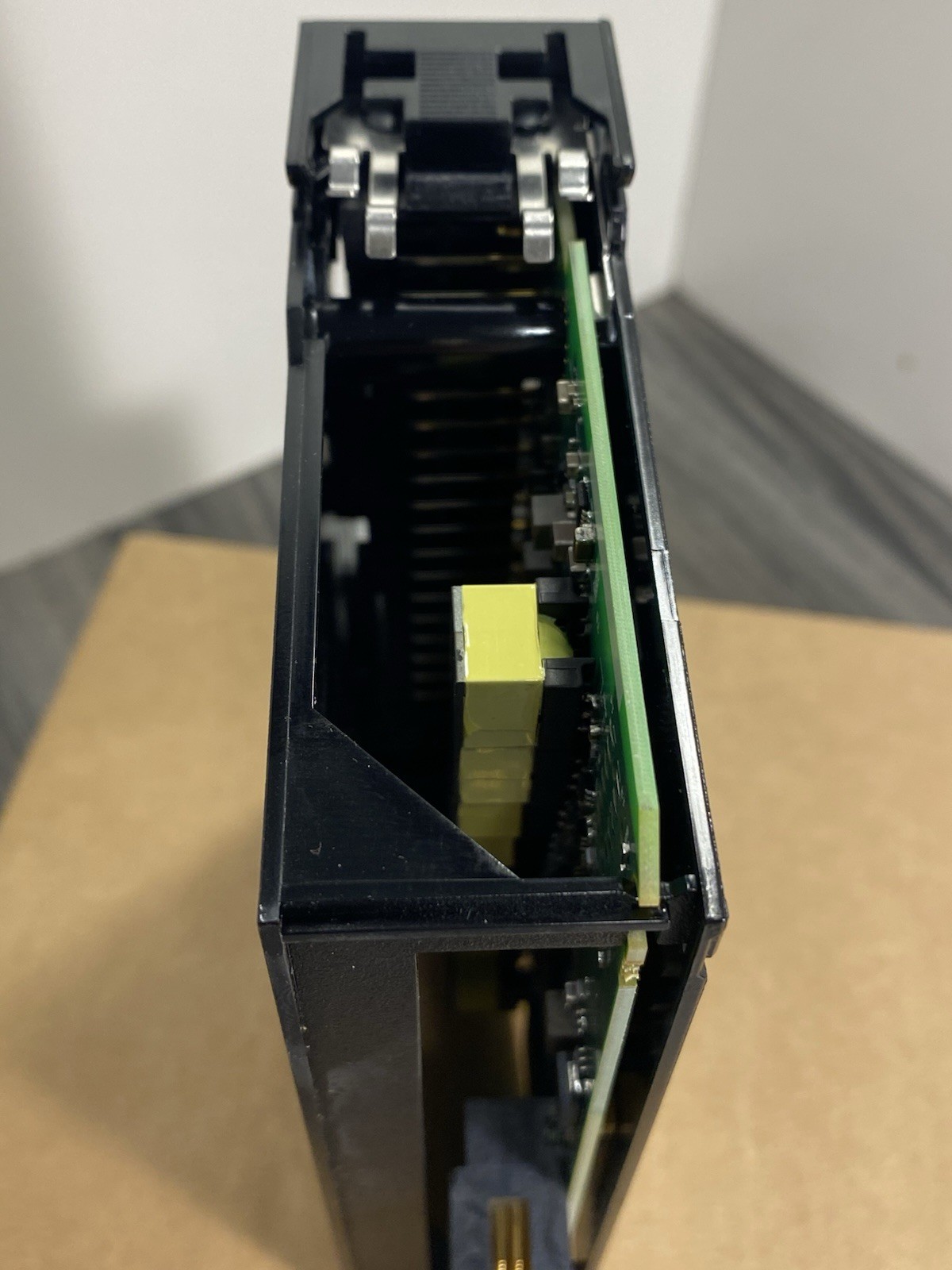 2024 Allen Bradley 1756-OF8I Ser B ControlLogix PLC Analog 8-Point Output Module