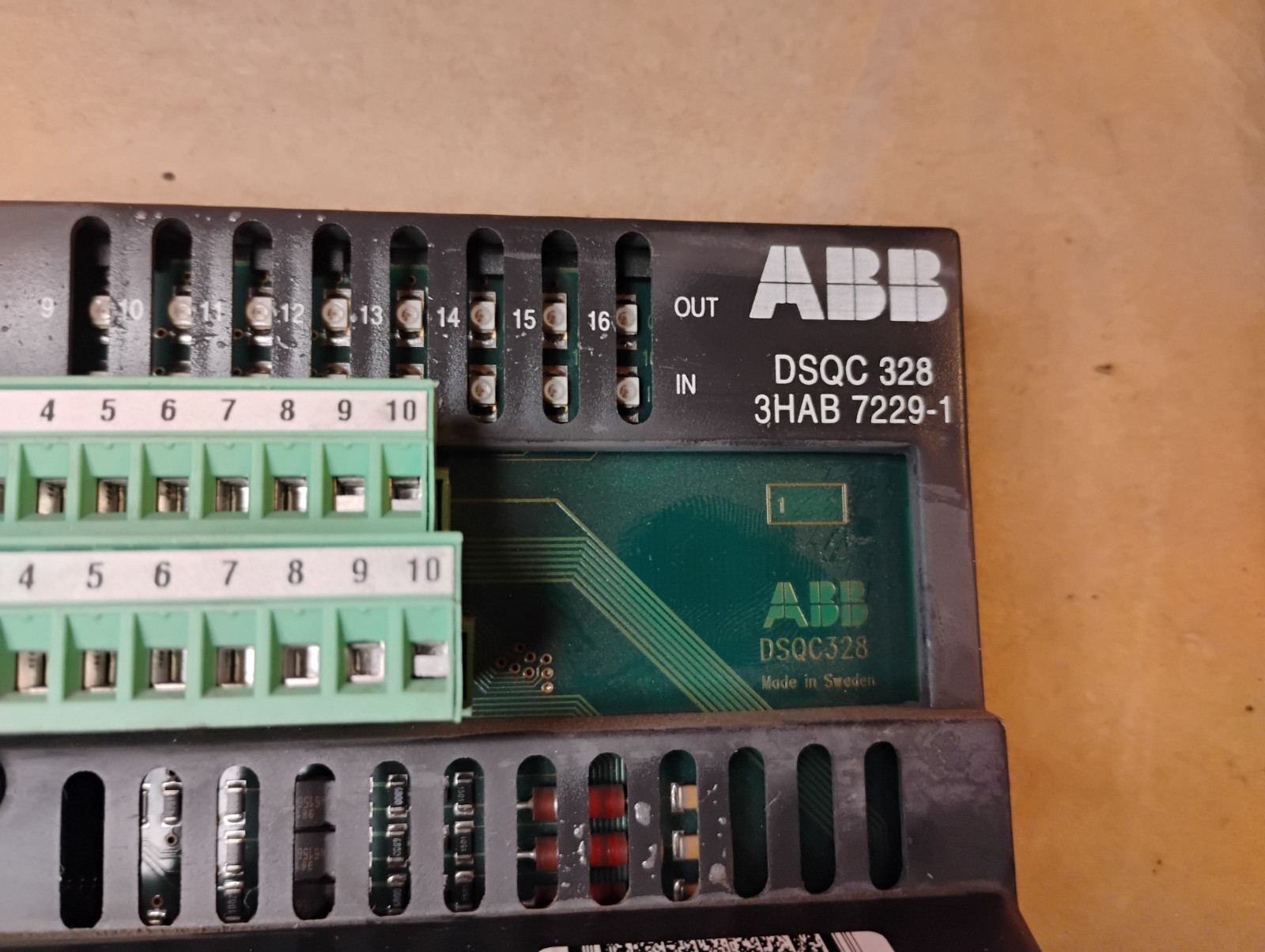 ABB Robotic Digital I/O Unit Relay Module DSQC 328, 3HAB7229-1 – Fast Ship