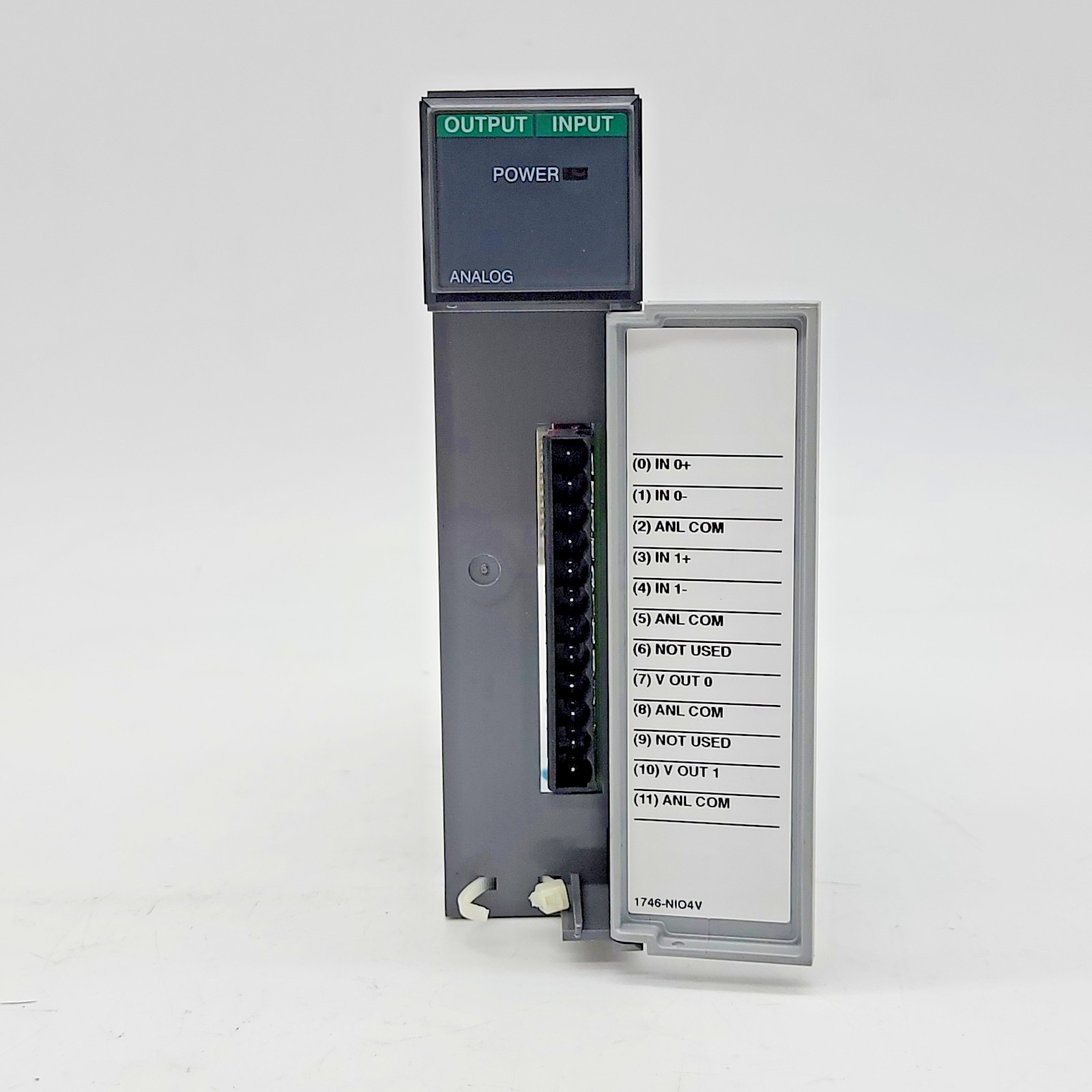 Allen-Bradley 1746-NIO4V Analog Combination I/O Module