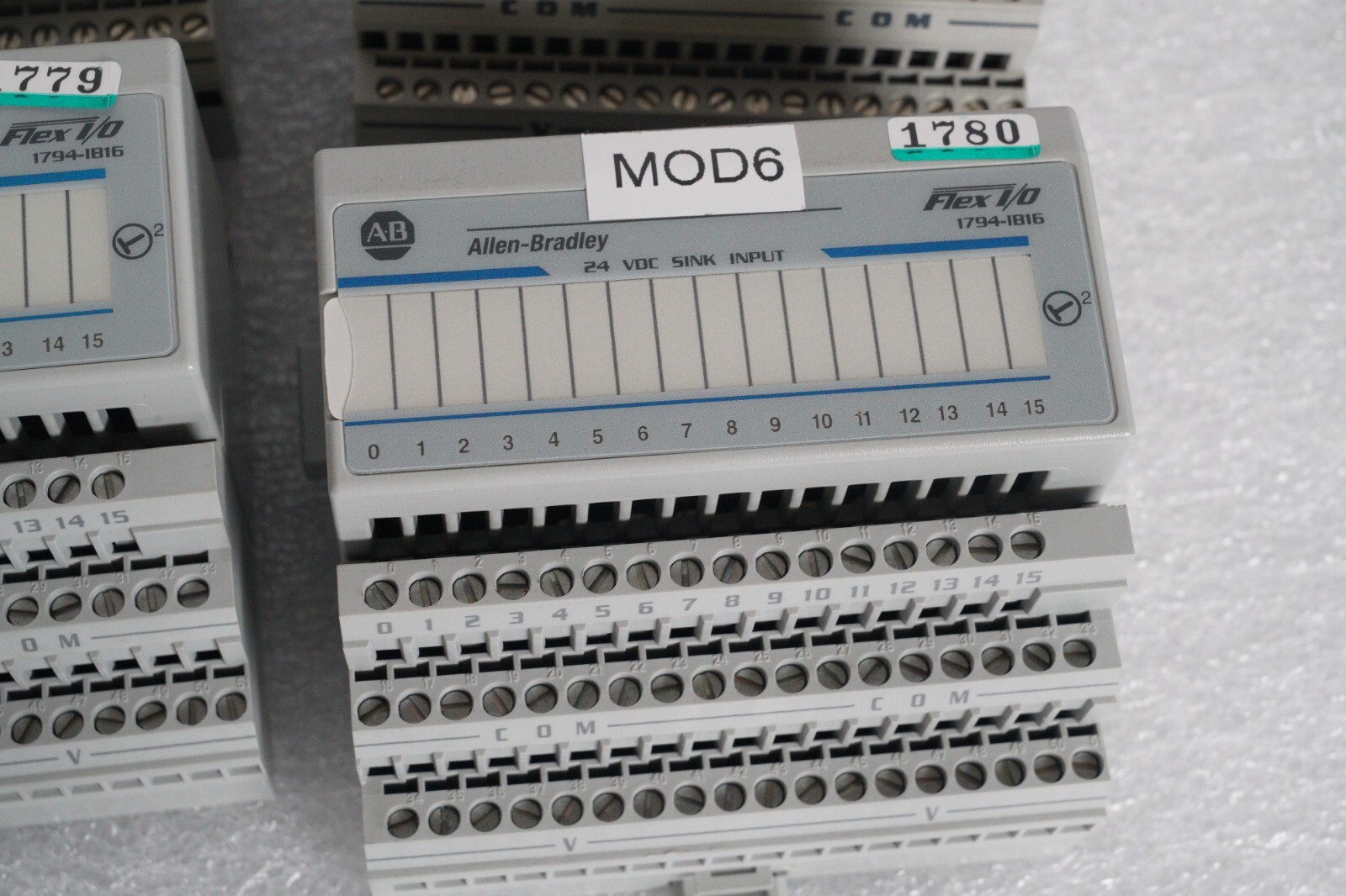 Allen Bradley 1794-IE8 Ser. B Flex I/O Analog Input Module W 1794-TB3