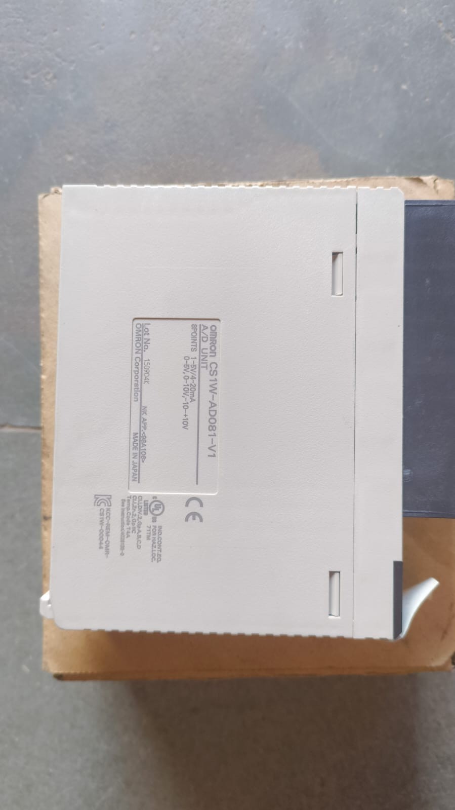 NEW OMRON CS1W-AD081-V1 ANALOG MODULE A/D UNIT FREE FAST SHIPPING