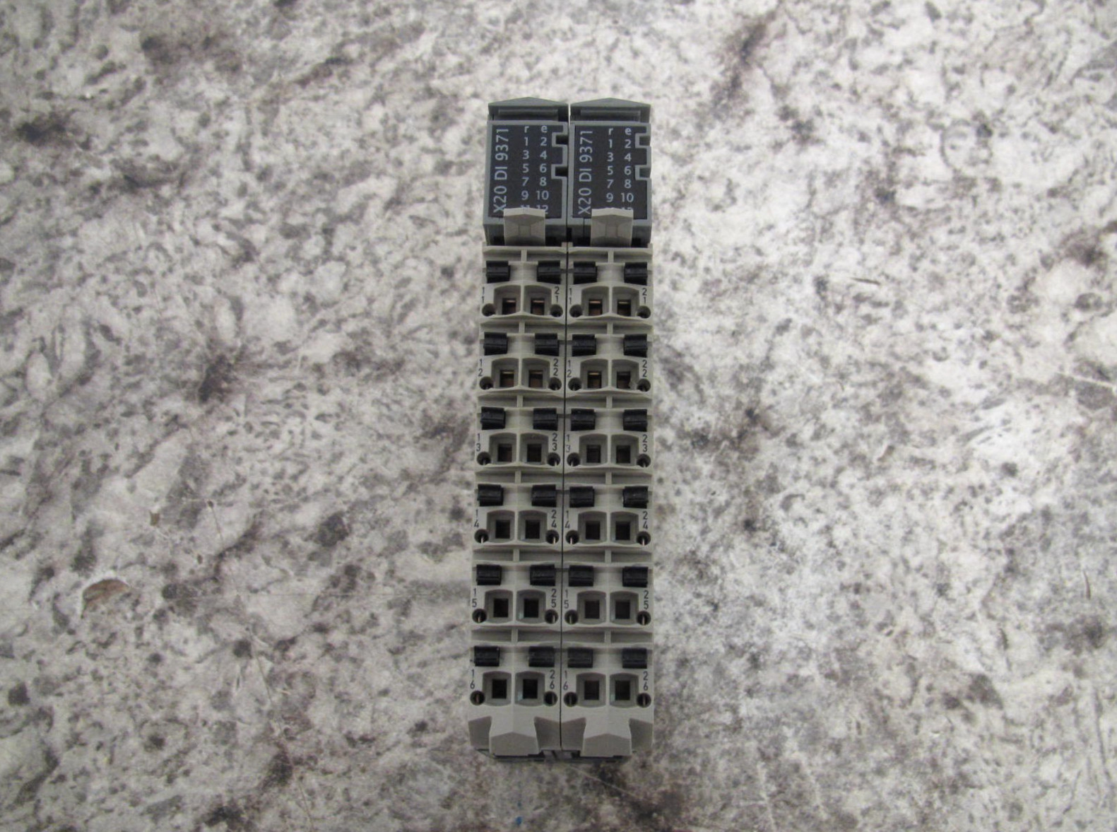 2 x B&R X20DI9371 / X20BM11 / X20TB12 PLC Digital Input Modules Free Shipping