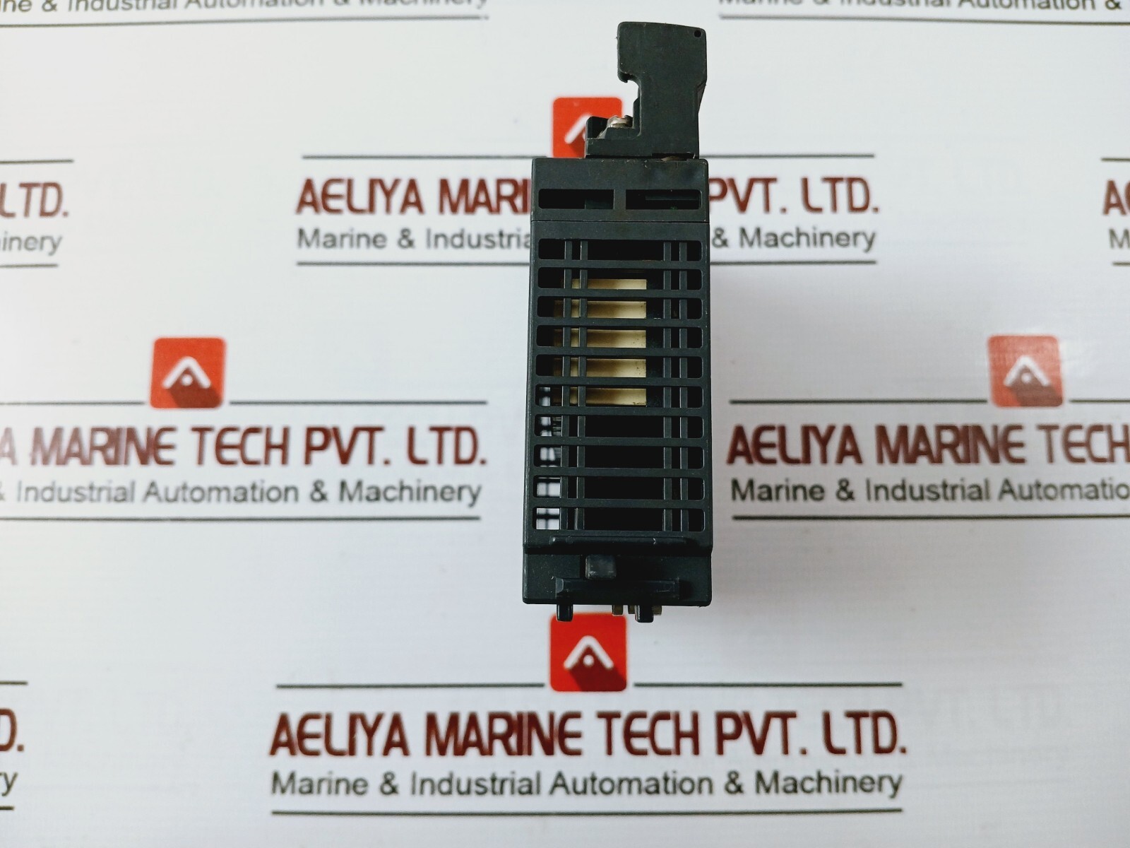 Mitsubishi Electric QY10 PLC Q Series Output module 24VDC 2A KCC-REI-MEK-TD914A5