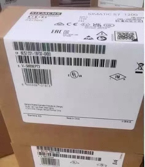 Siemens 6ES7221-1BF32-0XB0 SM1221 8DI 24VDC Sink/Source New Free Ship