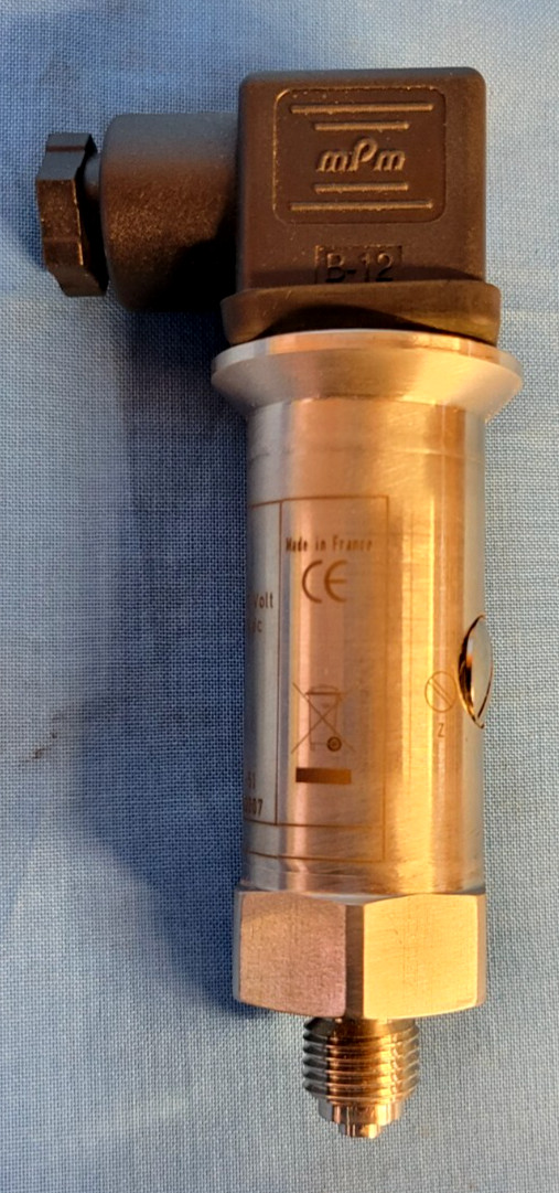 BAUMER HAENNI PRESSURE TRANSMITTER P/N: E91223B38R 0-10VDC