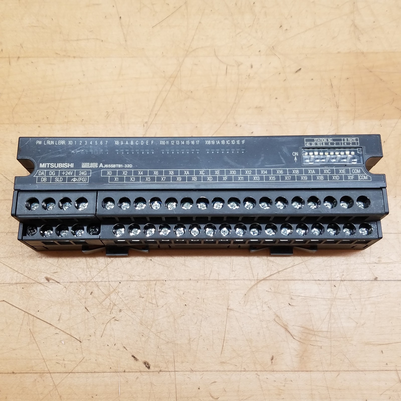 Mitsubishi AJ65SBTB1-32D Input Controller Module, 32 Point 24 VDC Input 7mA