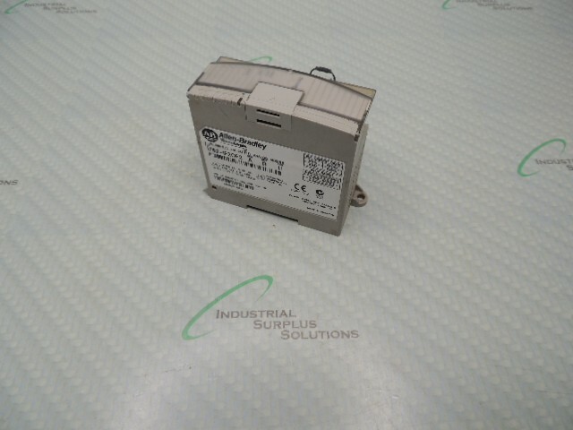 ALLEN BRADLEY 1762-IF2OF2 / A ANALOG INPUT OUTPUT COMBINATION MODULE