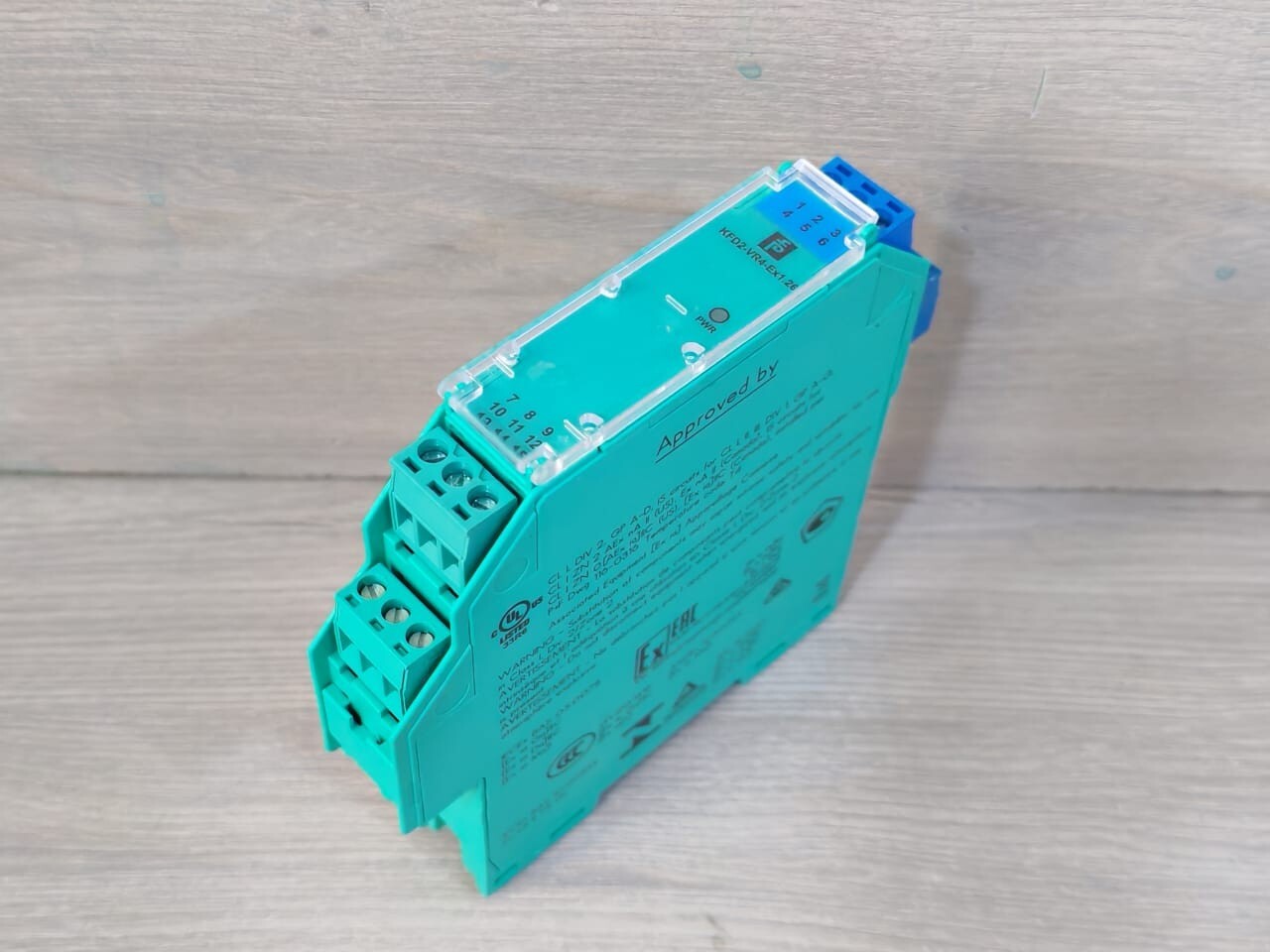 Pepperl+Fuchs KFD2-VR4-EX1.26 Voltage Repeater 70107327-New Without Box