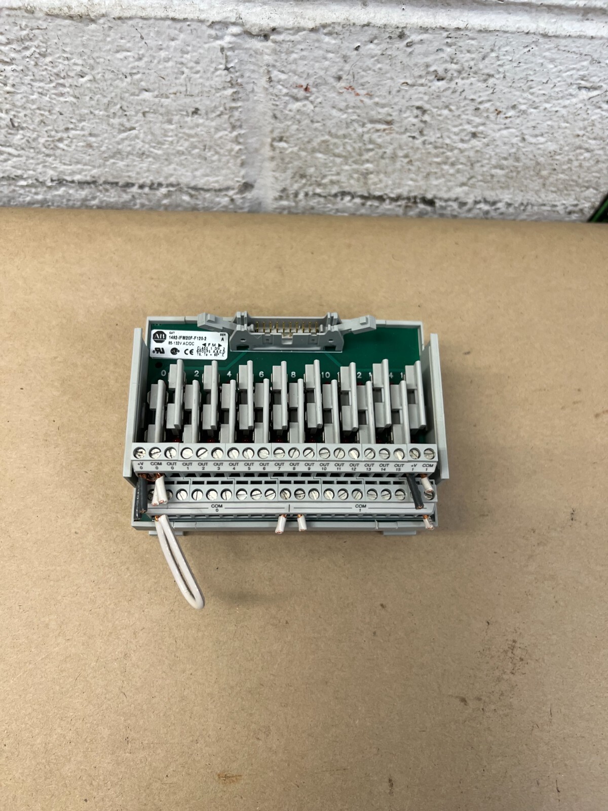 Allen Bradley 1492-IFM20F-F120-2 Ser. A Digital Interface