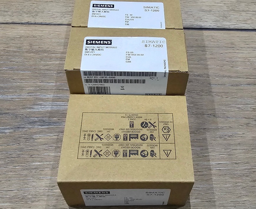 SIEMENS 6ES7221-1BF32-0XB0 SEALED. Dealer, available now inc VAT1