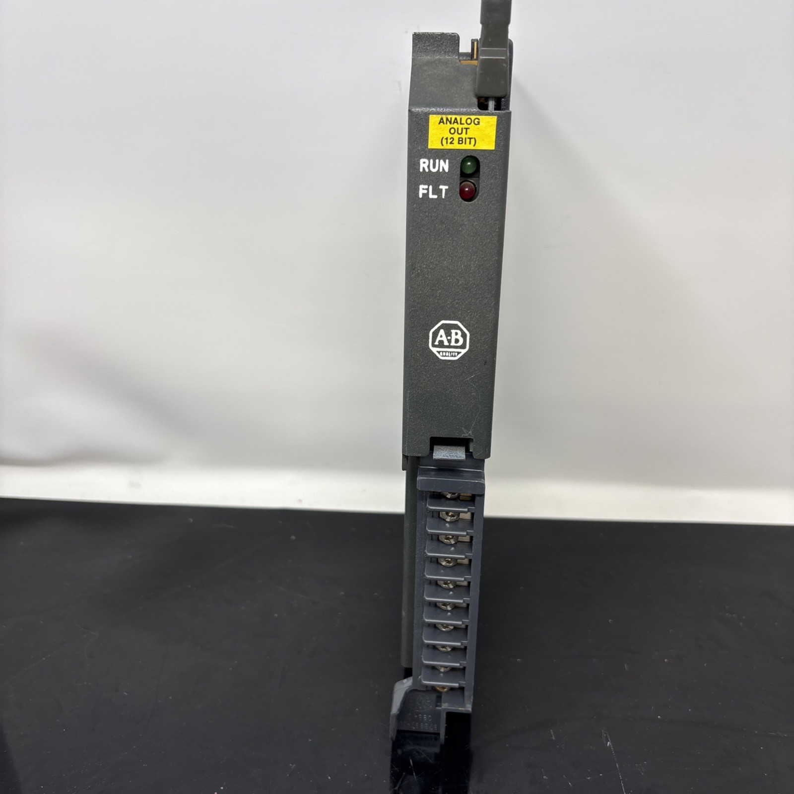 1771-OFE3 series B Allen Bradley PLC 5 Analog Output Module 1771-0FE3 R73