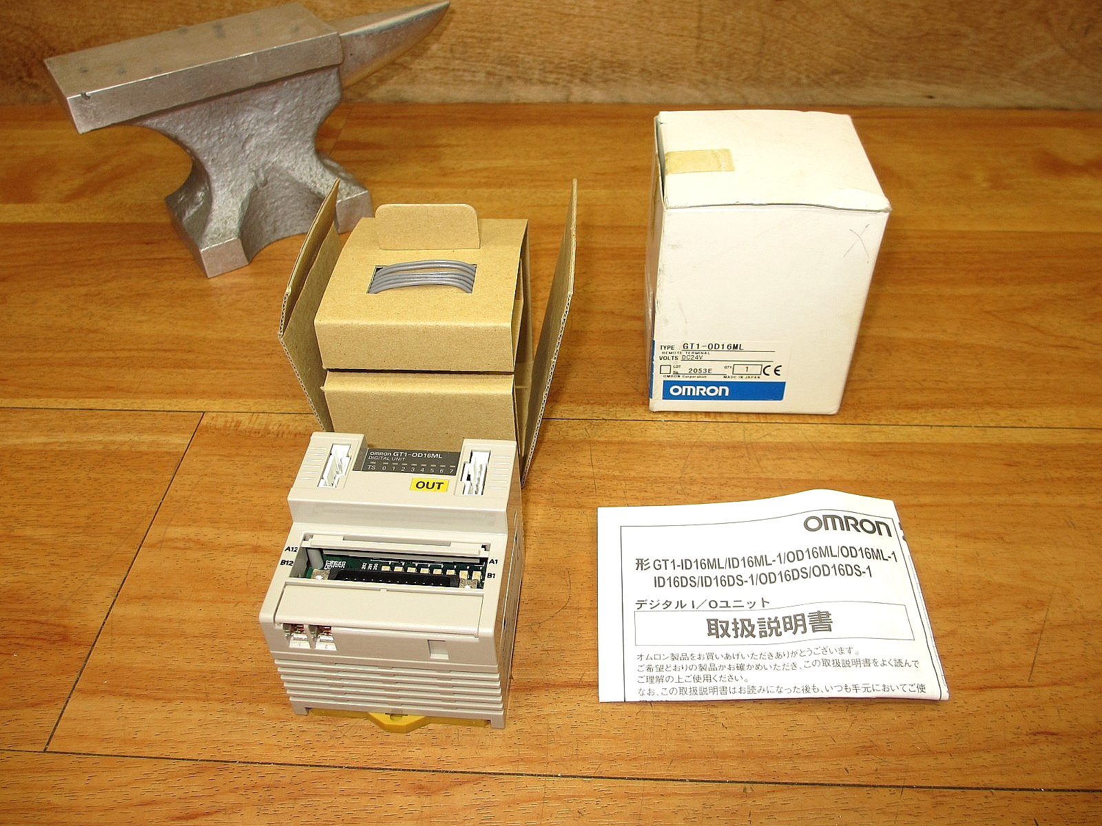 Omron GT1-OD16ML *NEW* Digital Output Remote Terminal DC24V PLC *USA SHIP*