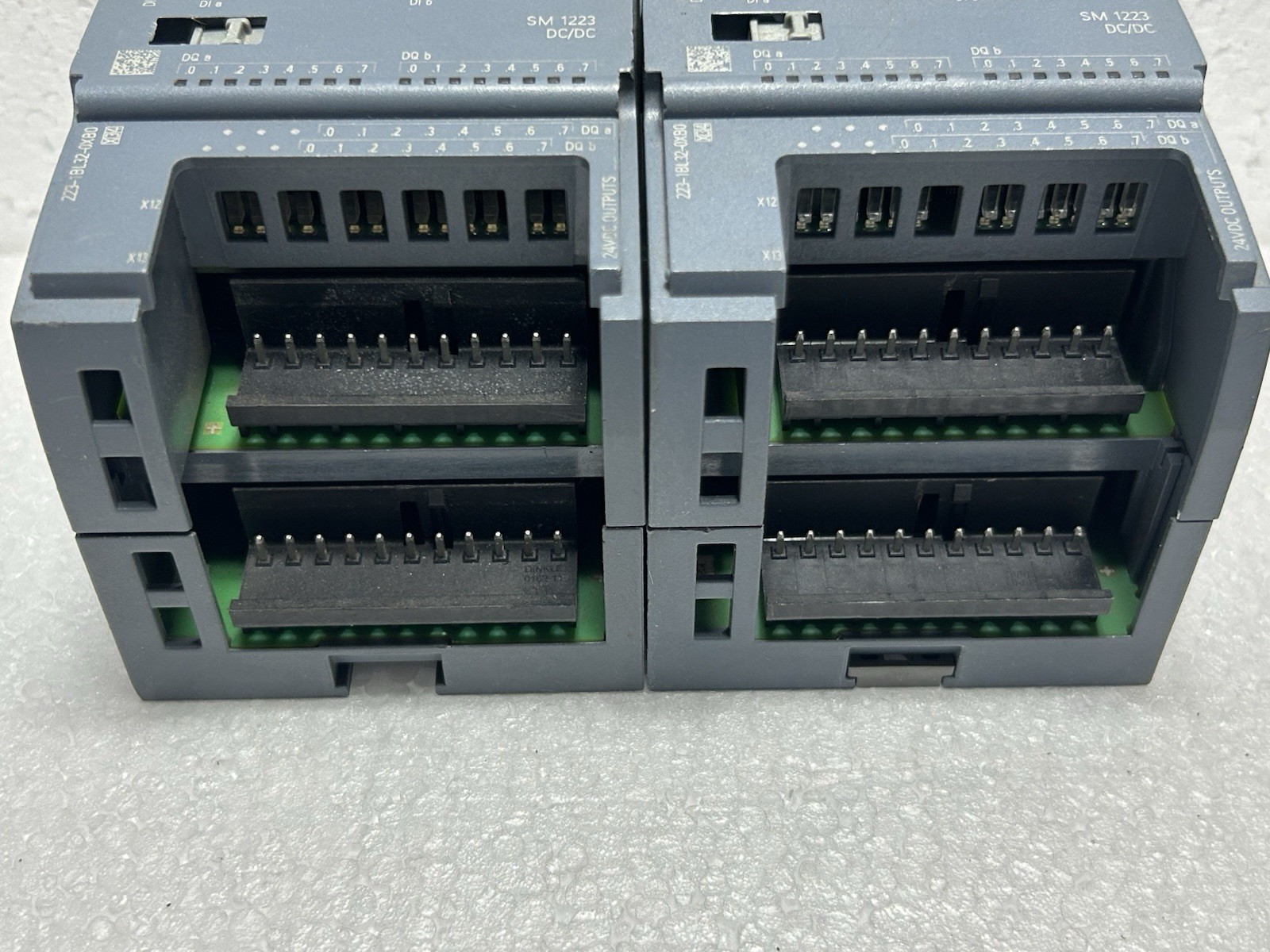 LOT OF 2 PCS SIEMENS 6ES7223-1BL32-0XB0 DIGITAL I/O MODULE S7-1200 SERIES