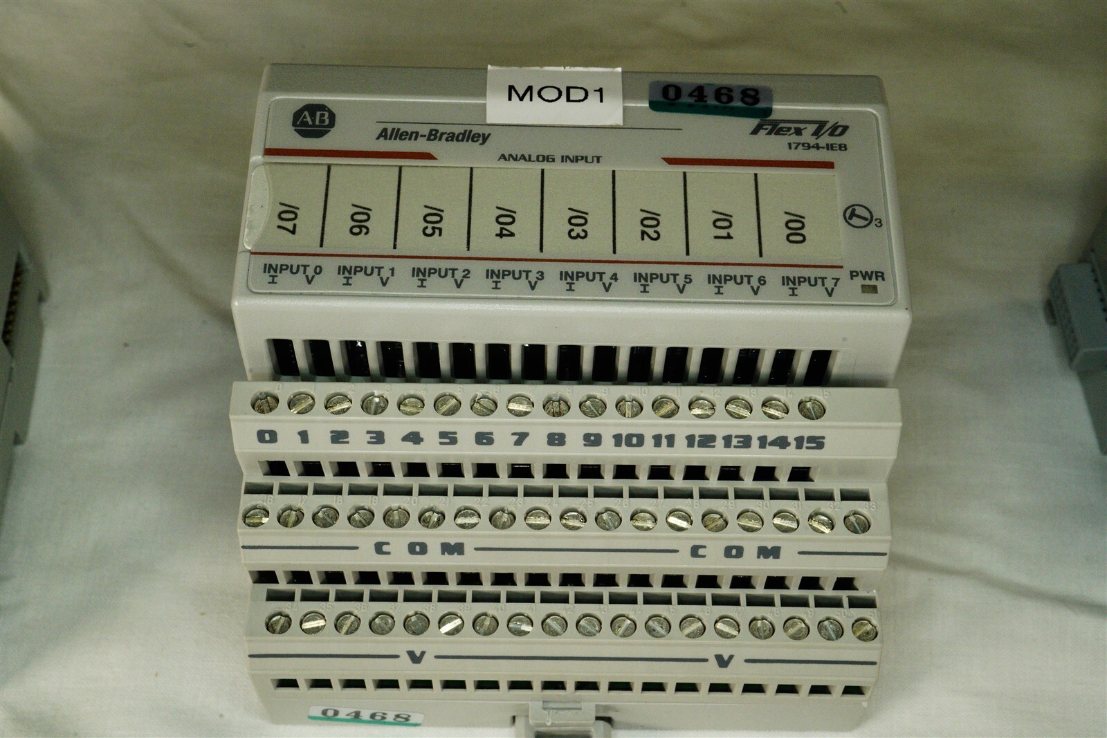 Allen Bradley 1794-IE8 Ser. B Flex I/O Analog Input Module W 1794-TB3