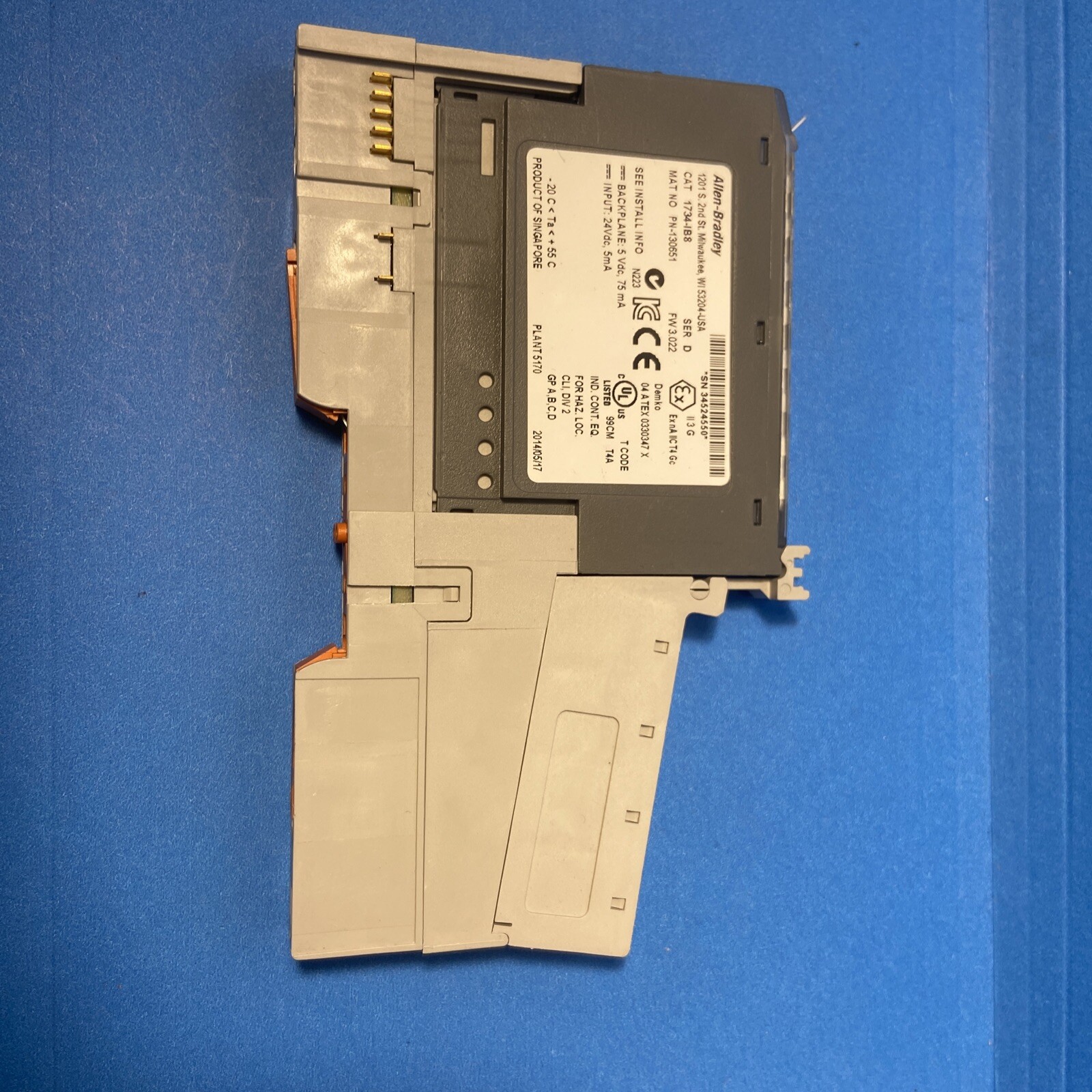 Allen-Bradley 1734-IB8 Input Module With Mounting Base