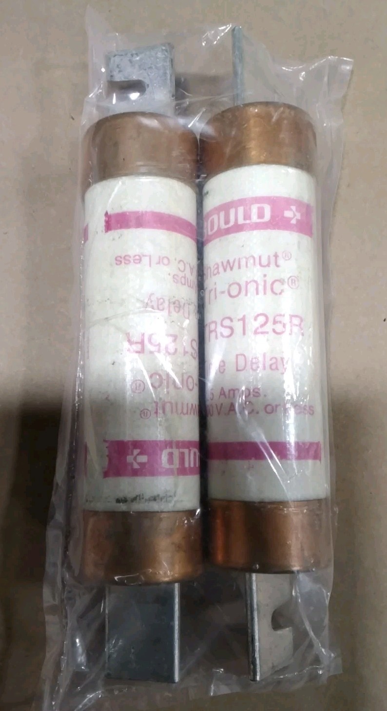 GOULD-SHAWMUT TRS125R TRI-ONIC TIME-DELAY FUSE Lot Of 2