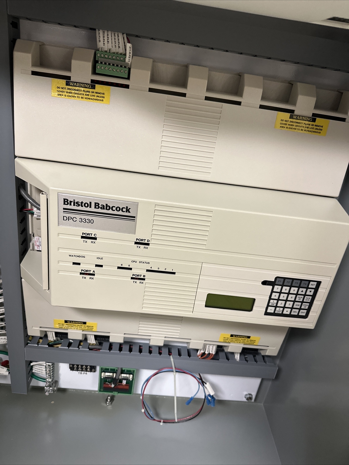 Bristol Babcock EMERSON DPC 3330 Programmable RTU Controller With Enclosure