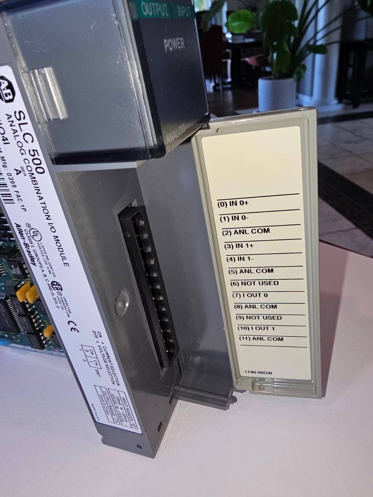 Allen-Bradley 1746-NIO4I Series A 4-Point Analog Combination I/O Module