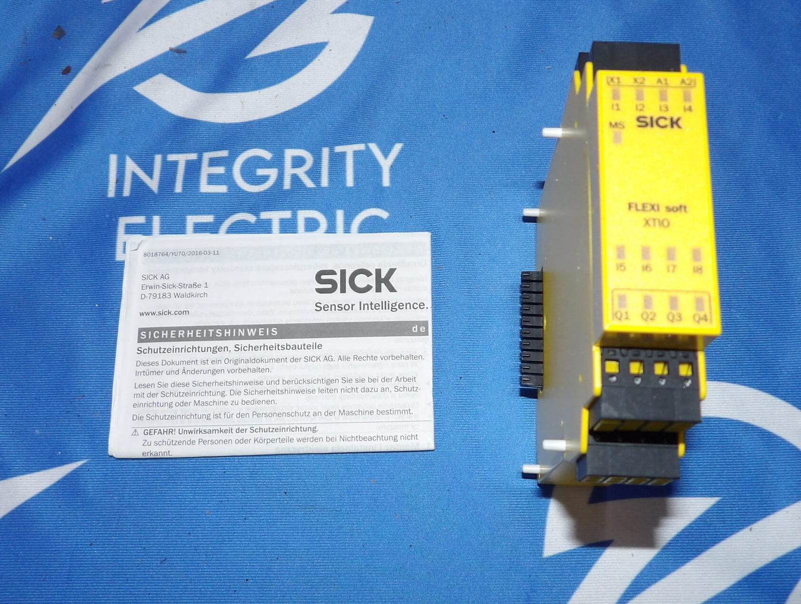 NOS Sick Safety Controller FX3-XTIO84002, 2.2W 24VDC + 1 Year Warranty