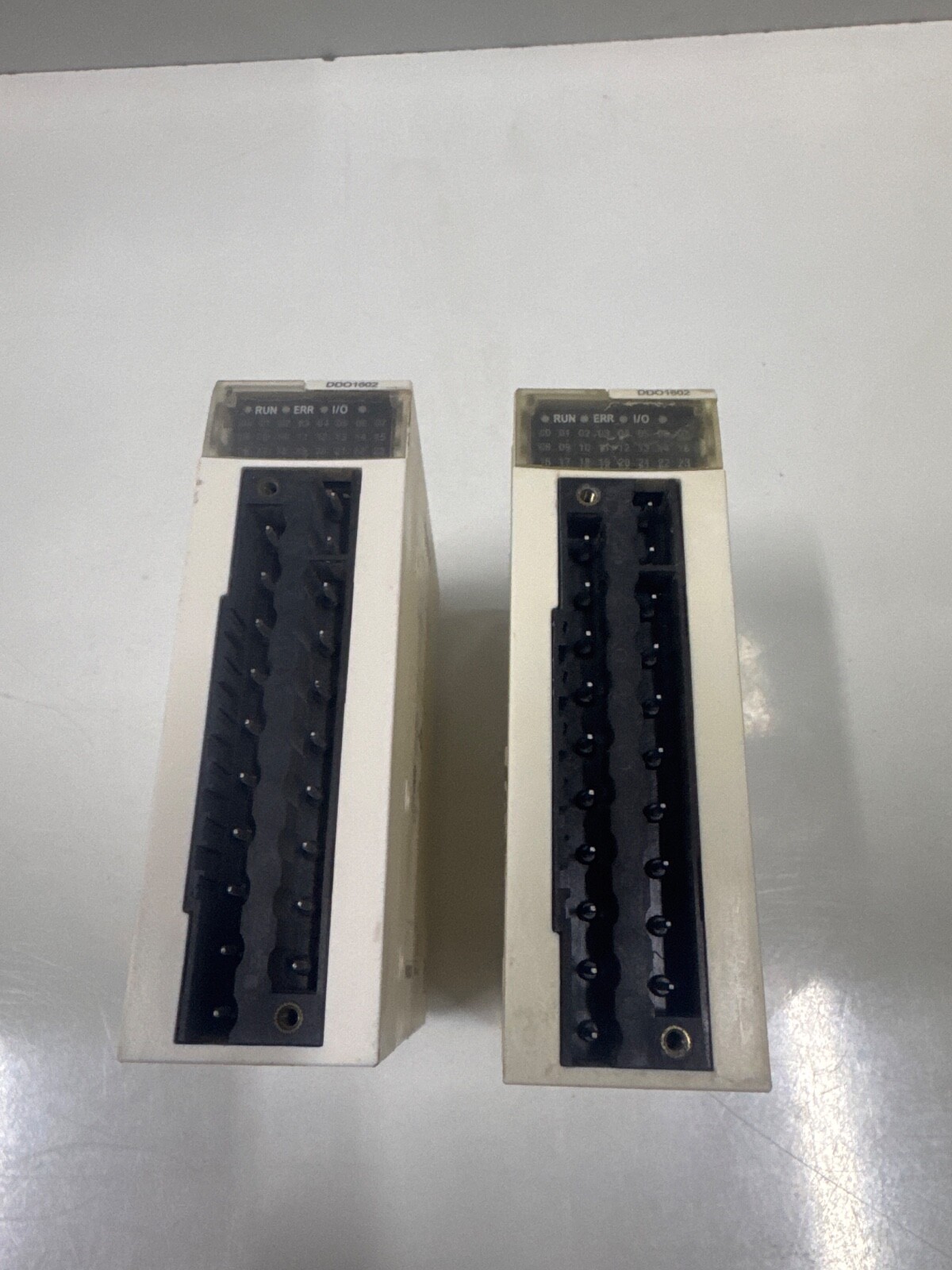 LOT OF 2 PCS Schneider Electric BMXDDO1602 PLC OUTPUT MODULE