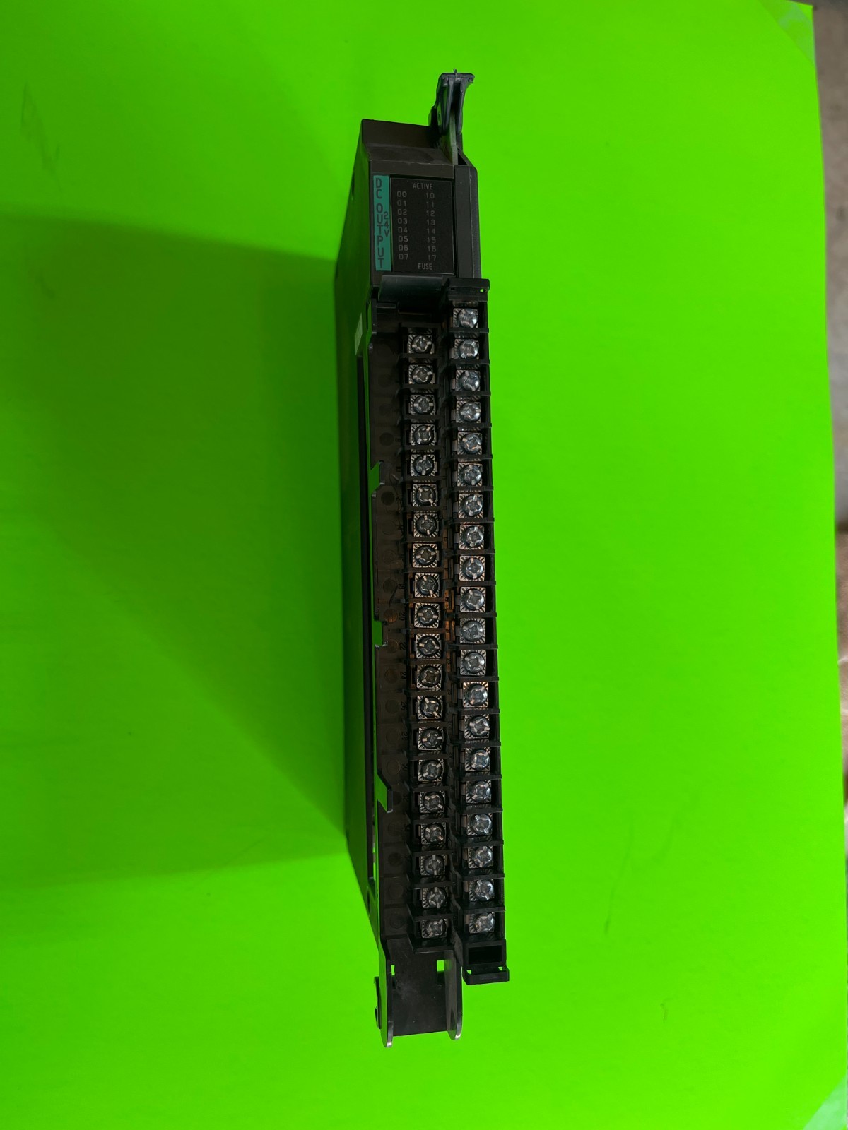 Allen Bradley 1771-OQ16 /B PLC-5 Isolated Digital 16 PT I/O Module, 1771OQ16