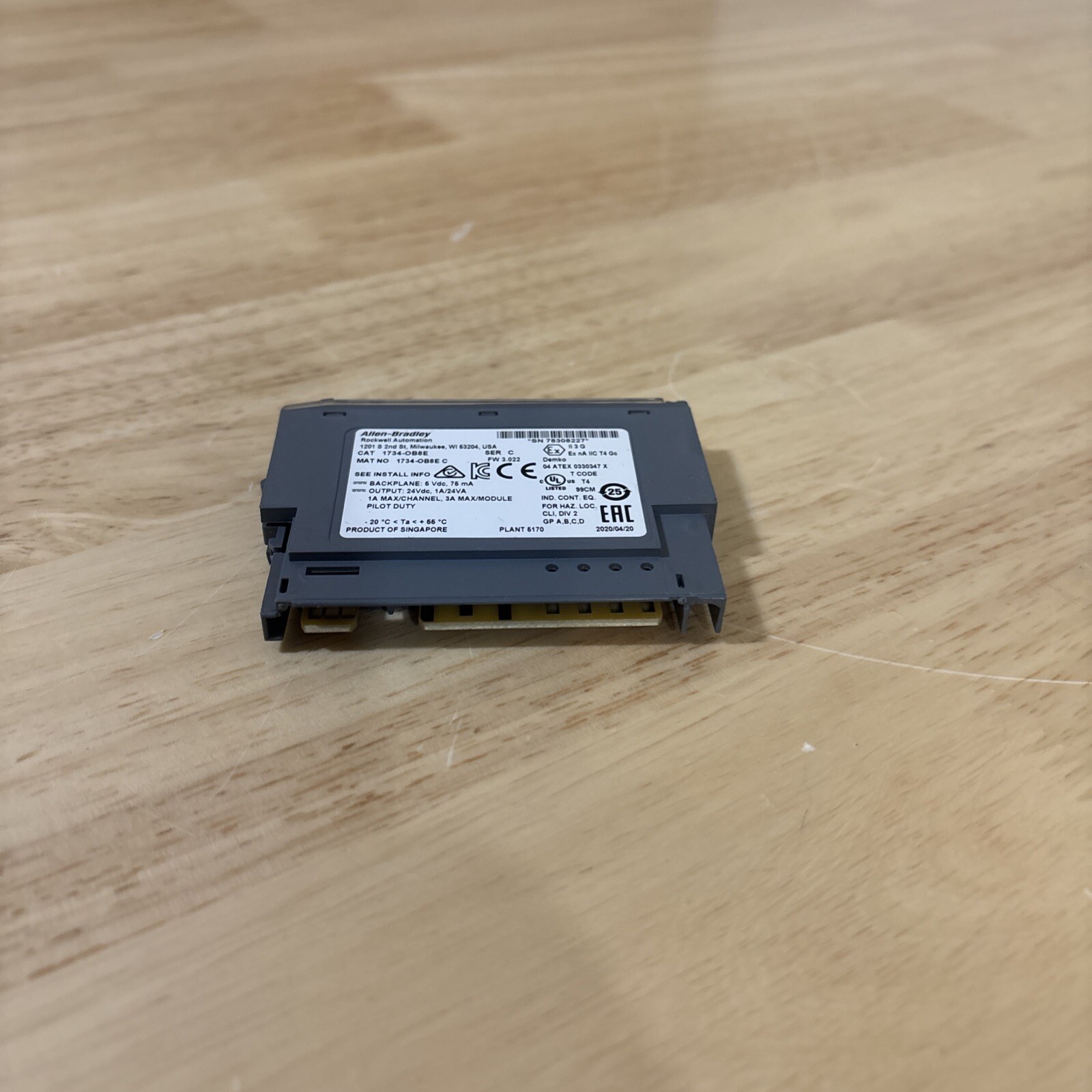ALLEN BRADLEY 1734-OB8E Ser. C F/W 3.022 / 1734OB8E (USED TESTED CLEANED)