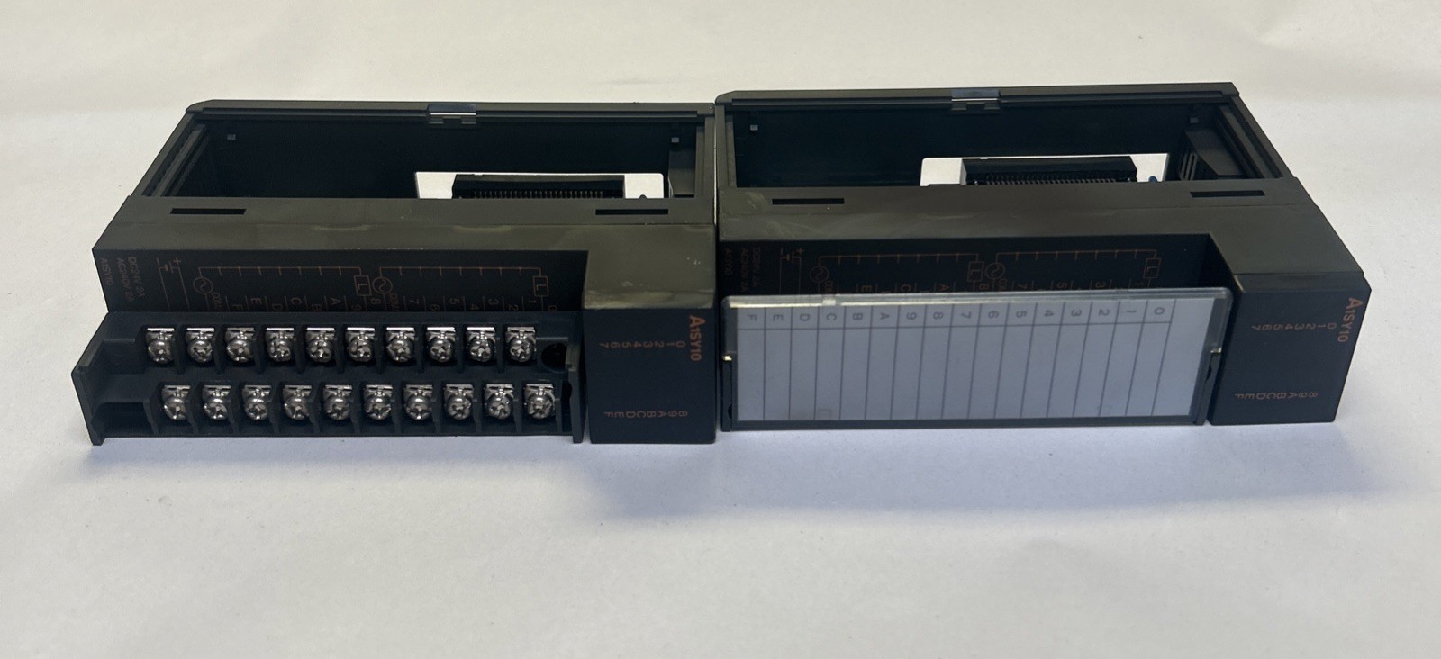 MITSUBISHI,A1SY10,OUTPUT UNIT LOT OF 2