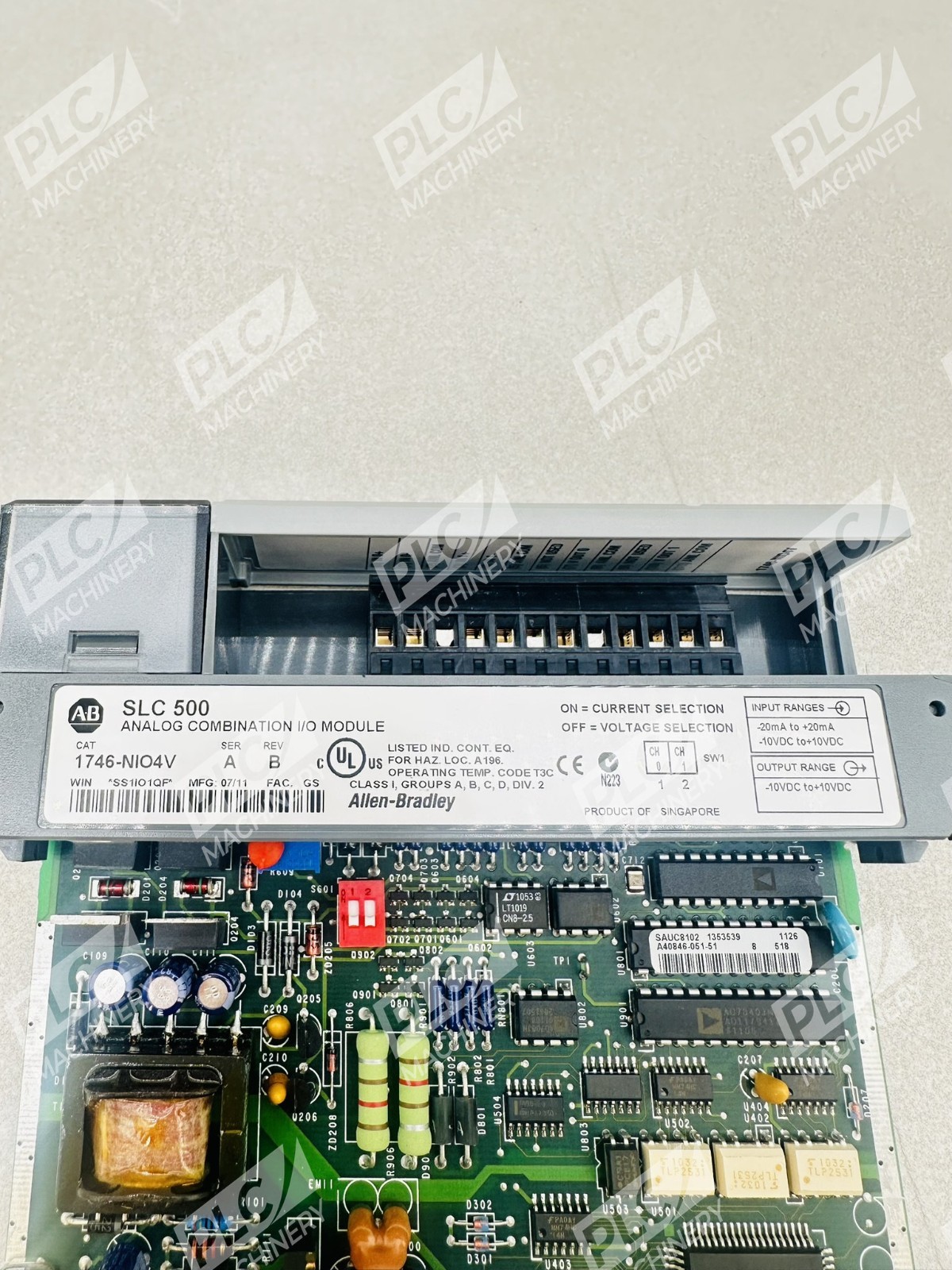 Allen Bradley 1746-NIO4V Series A SLC500 Analog Combination Module