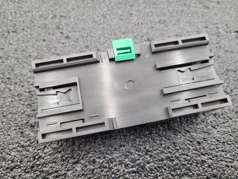 MSystem HV1HL1A-XXXX-R 24VDC 16-Channel I/O Module DIN Rail Working Pull