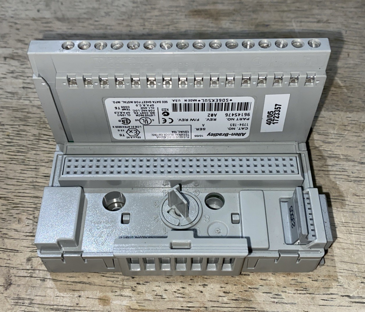 Allen Bradley 1794-TB3 Ser A Flex Terminal Base 10A 125V 50/60HZ 16-Term