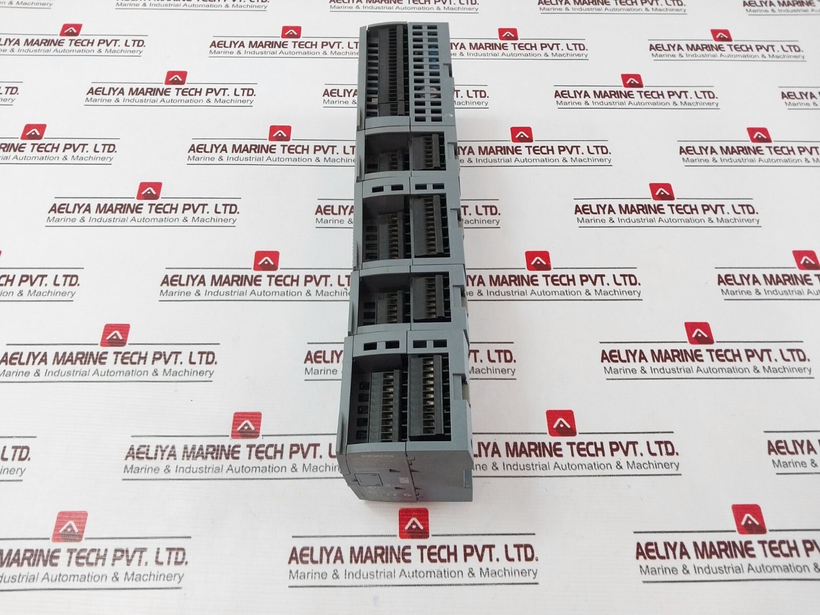 SIEMENS 6ES7 223-1BL30-0XB0 Analog Input And Output Module Supply – 24VDC