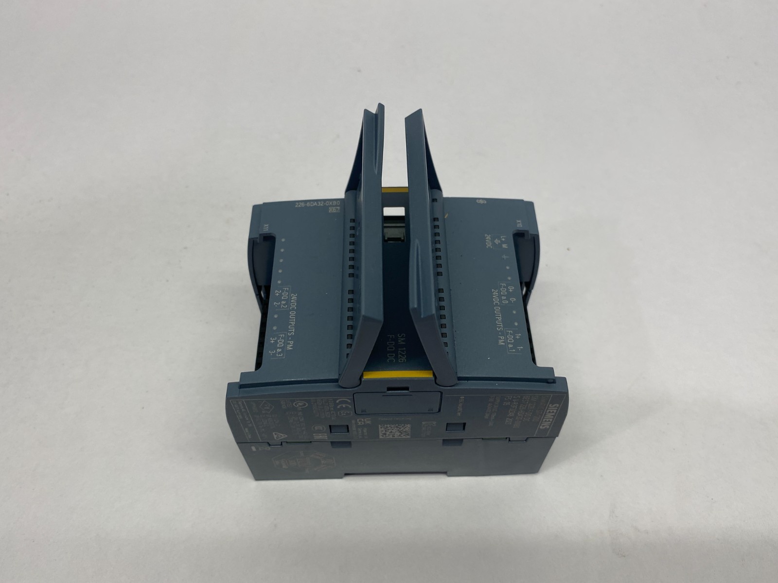 Siemens 6ES7226-6DA32-0XB0 SIMATIC S7-1200 Digital Output Module SM 1226