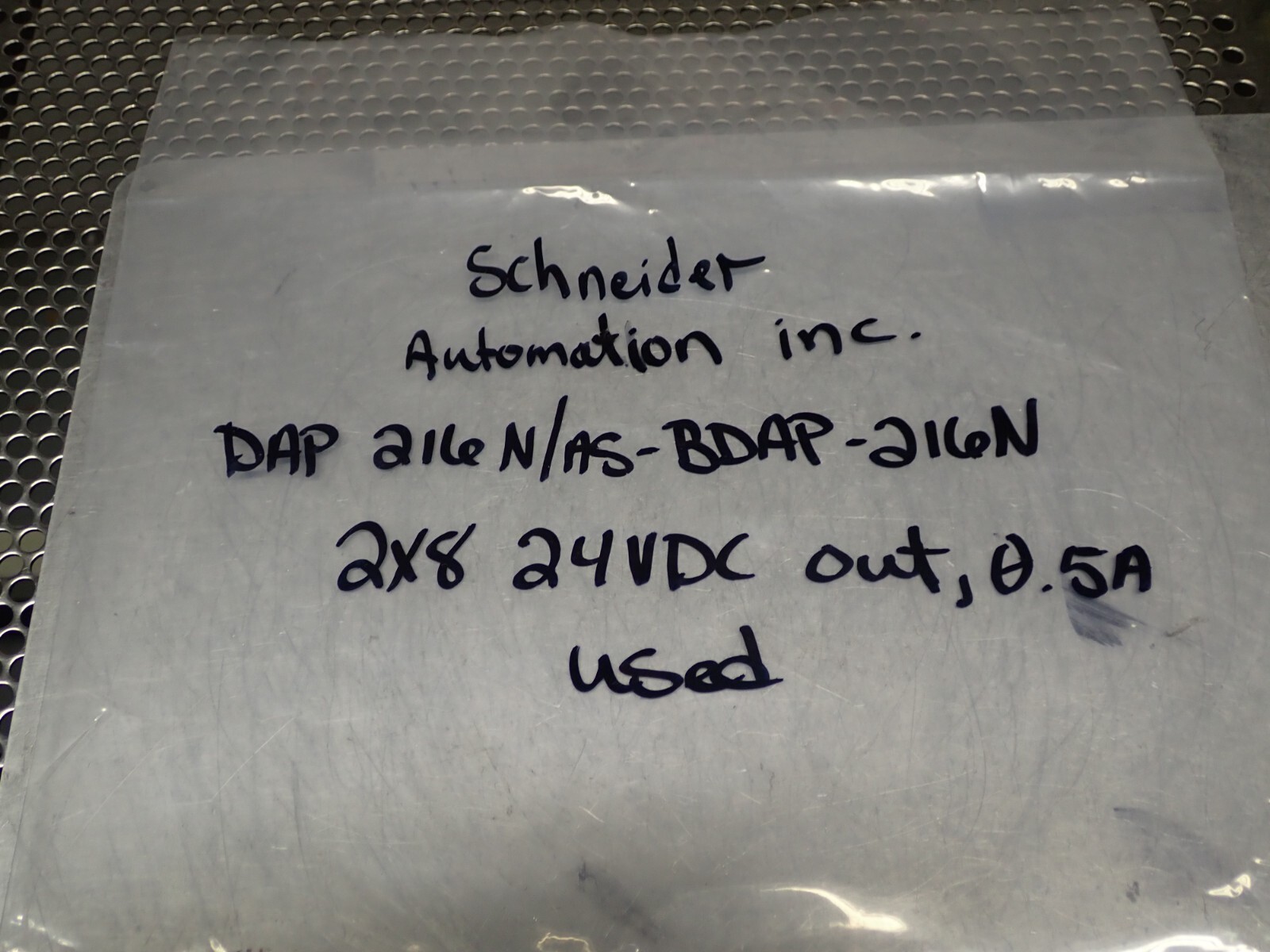 Schneider Automation DAP 216N/AS-BDAP-216N 2X8 24VDC Out 0.5A Used With Warranty