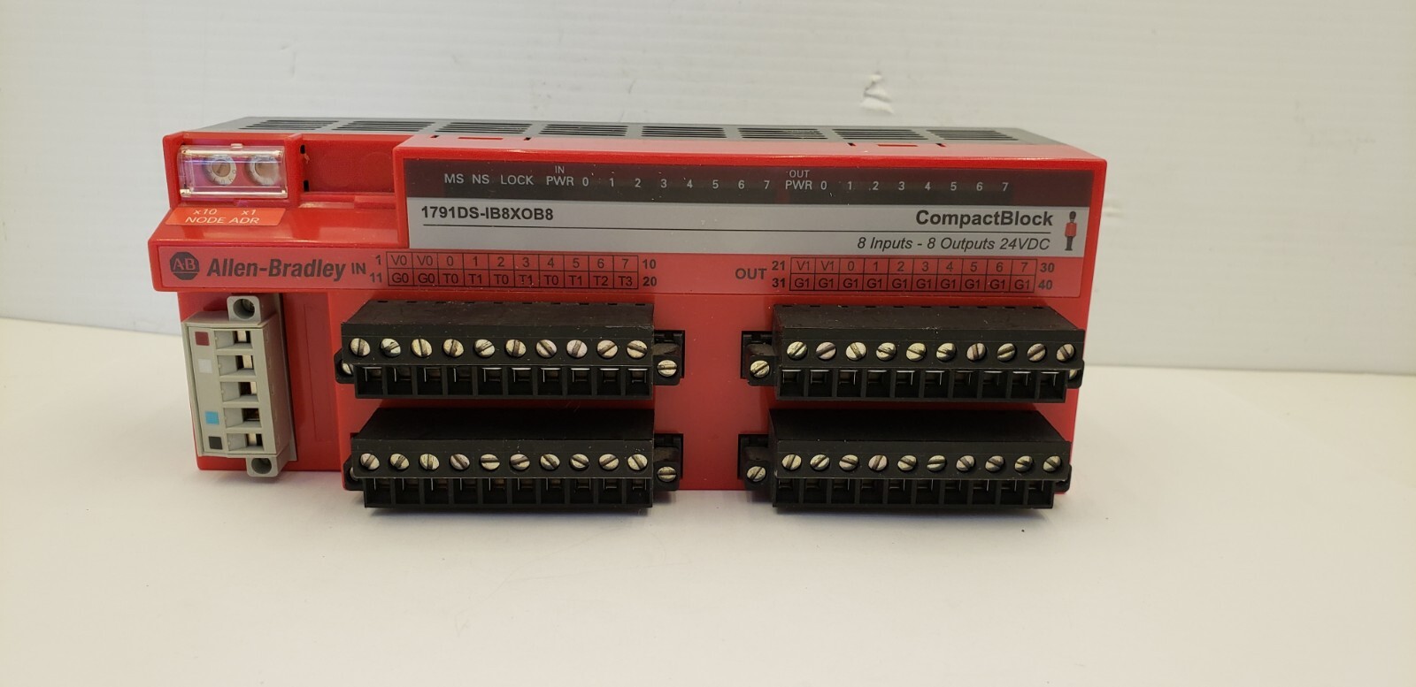 ALLEN BRADLEY 1791DS-IB8XOB8 I/O MODULE COMPACT BLOCK, SER A. CLASS 2
