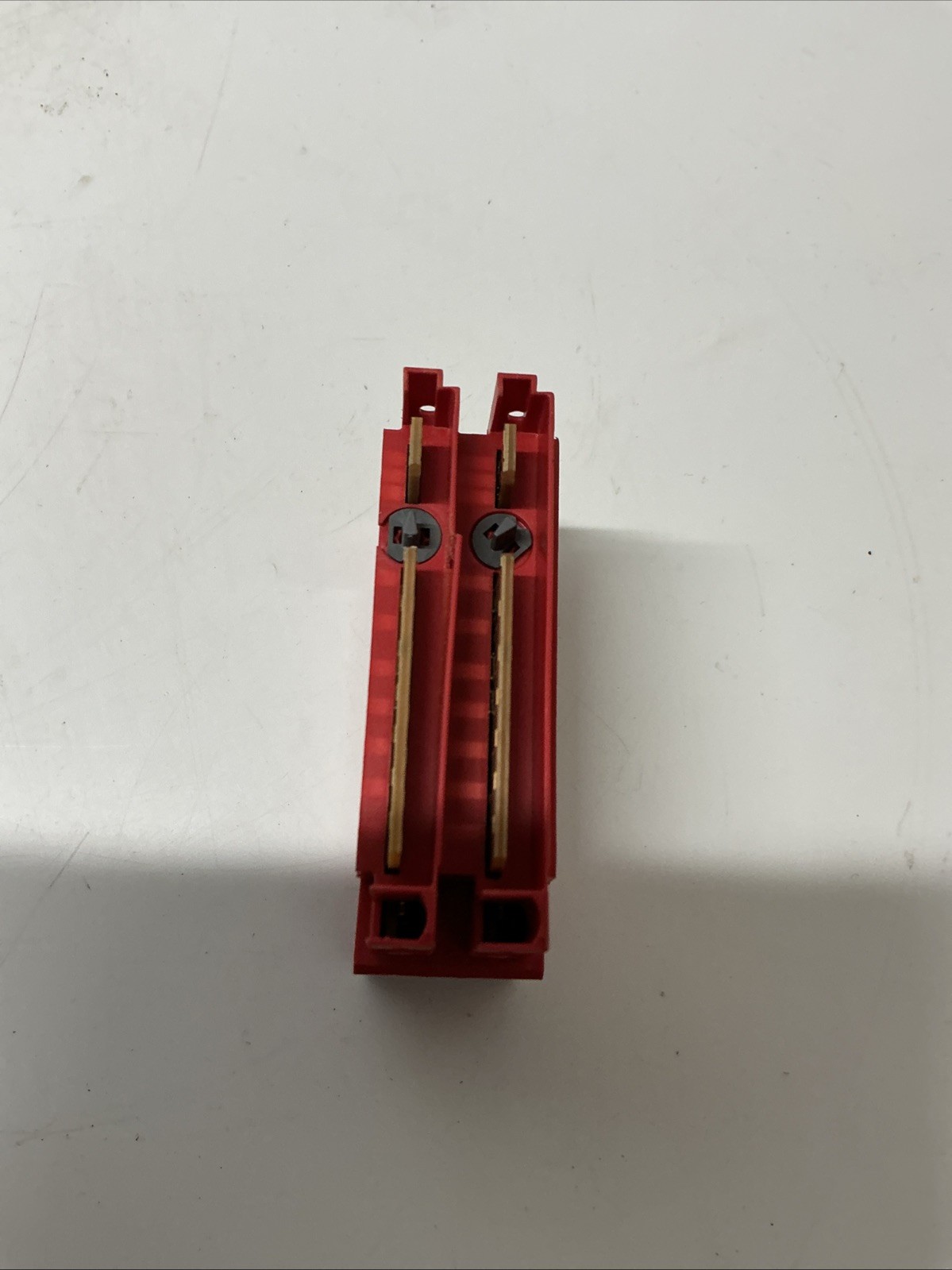 Allen-Bradley 1734-IE4S Ser A POINT I/O Module Damaged Plastic. AC-067