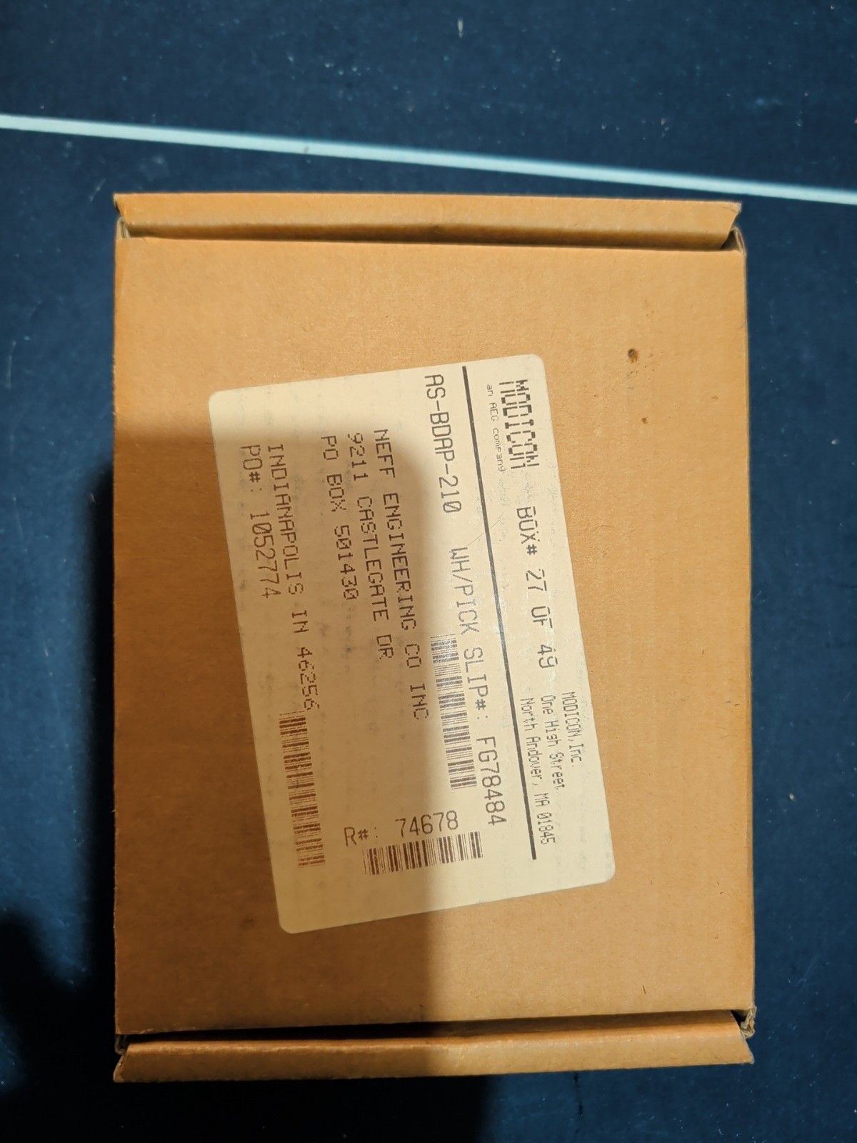 AS-BDAP-210 | Schneider | Output Module 8 Point 120VAC Isolated Compact, Opened